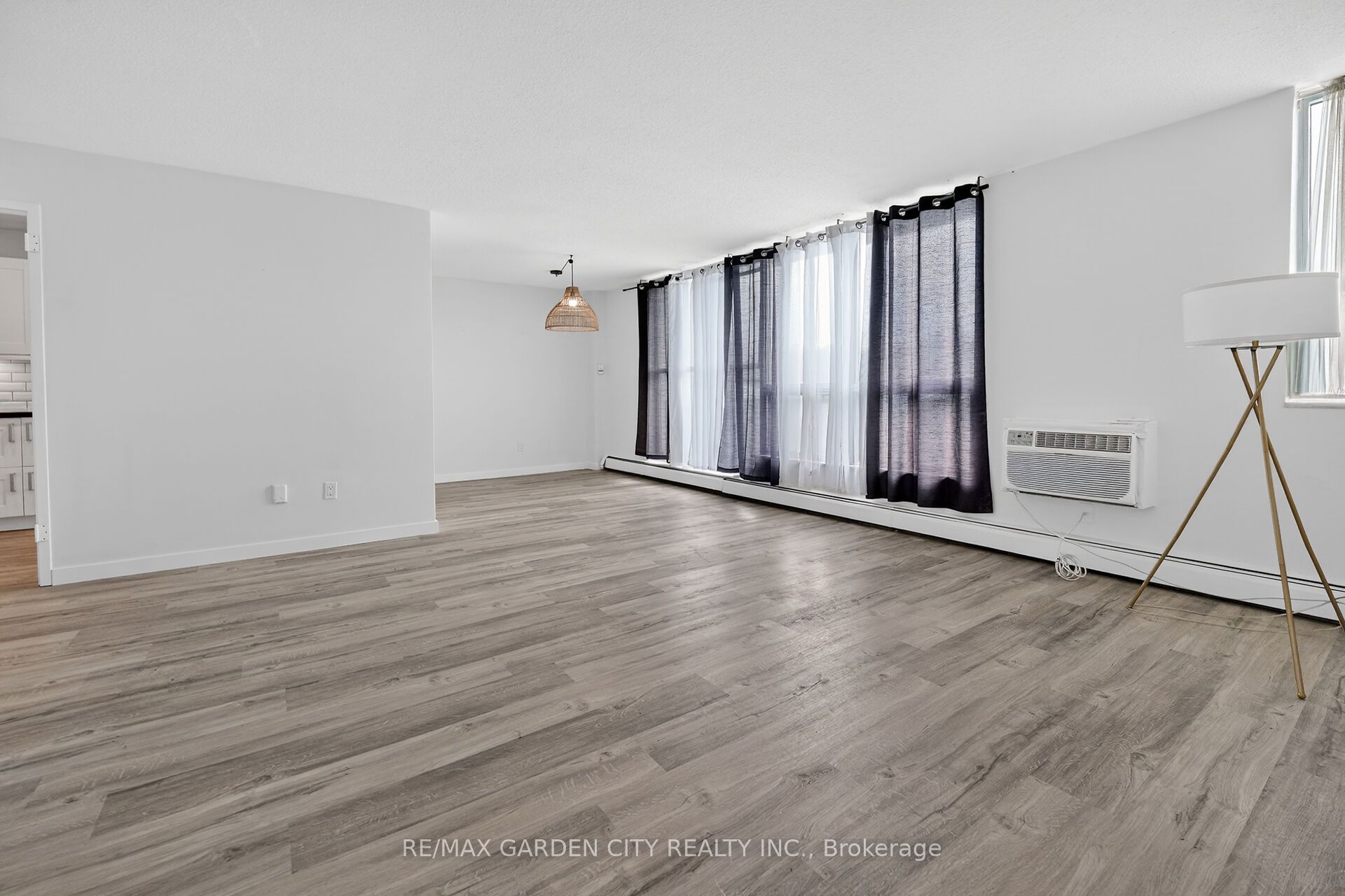 35 Towering Heights Boulevard 106 Property Photo 8