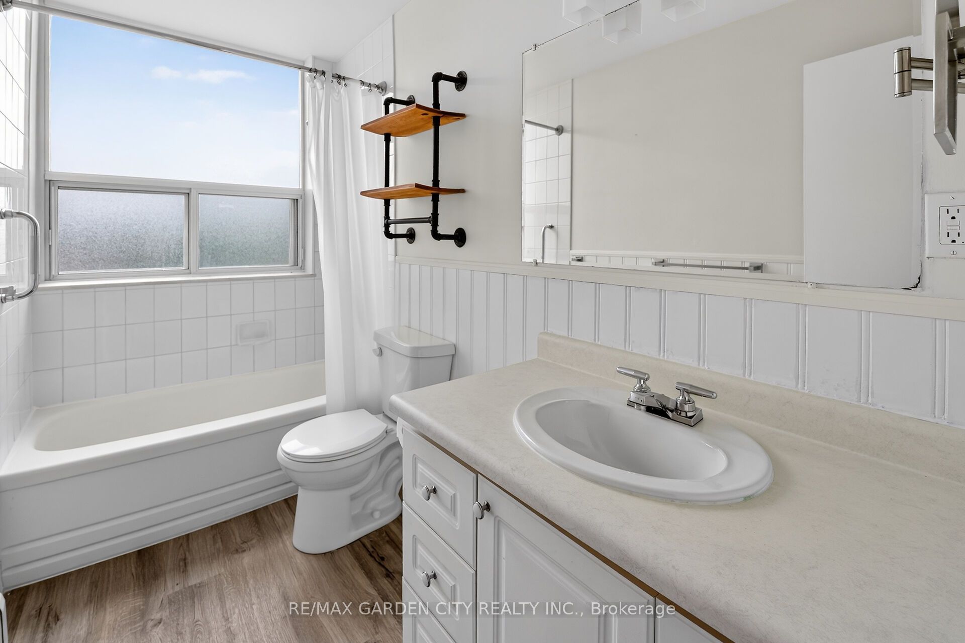 35 Towering Heights Boulevard 106 Property Photo 17