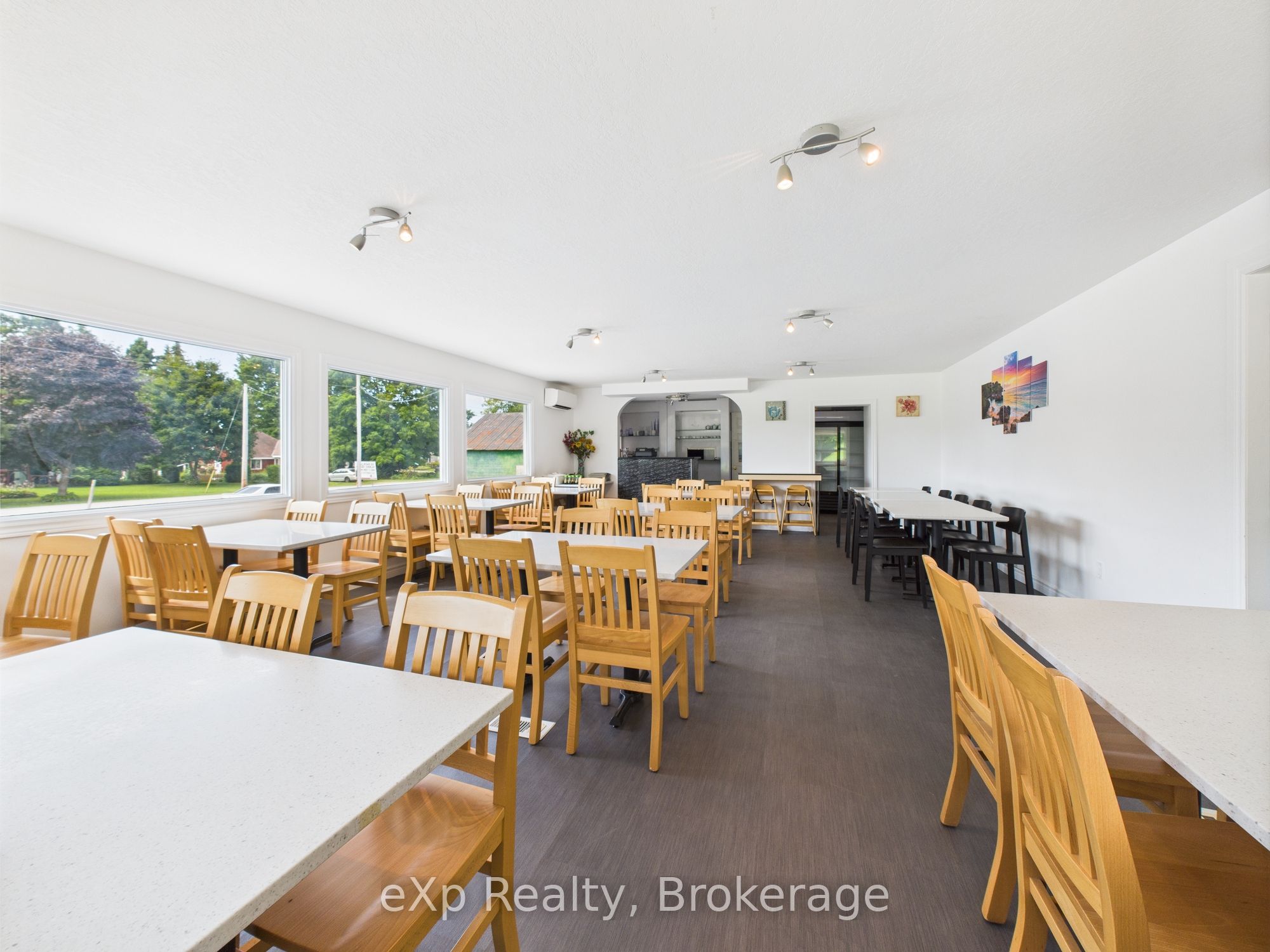 315194 Highway 6 Property Photo 10
