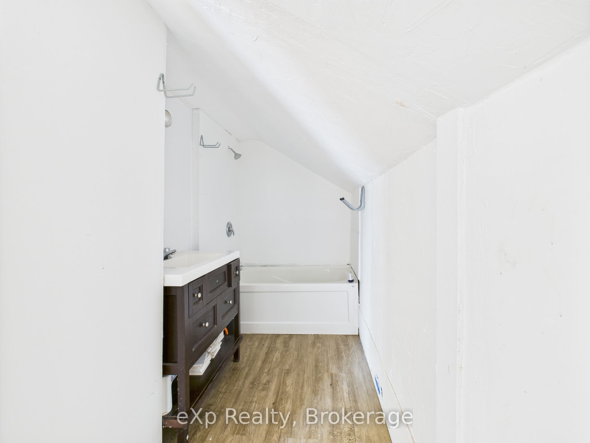 315194 Highway 6 Property Photo 21