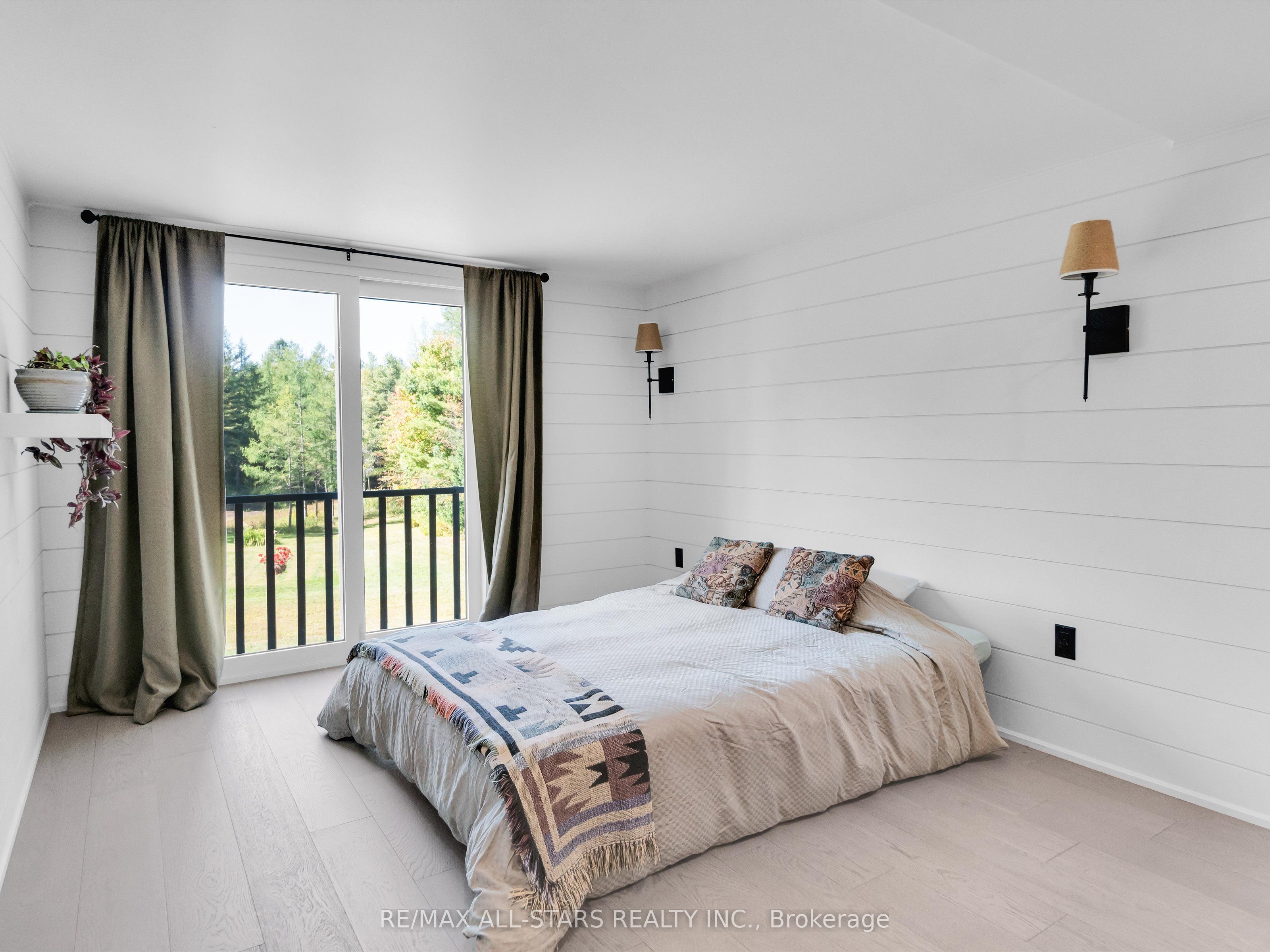 1435 Falkenburg Road Property Photo 37