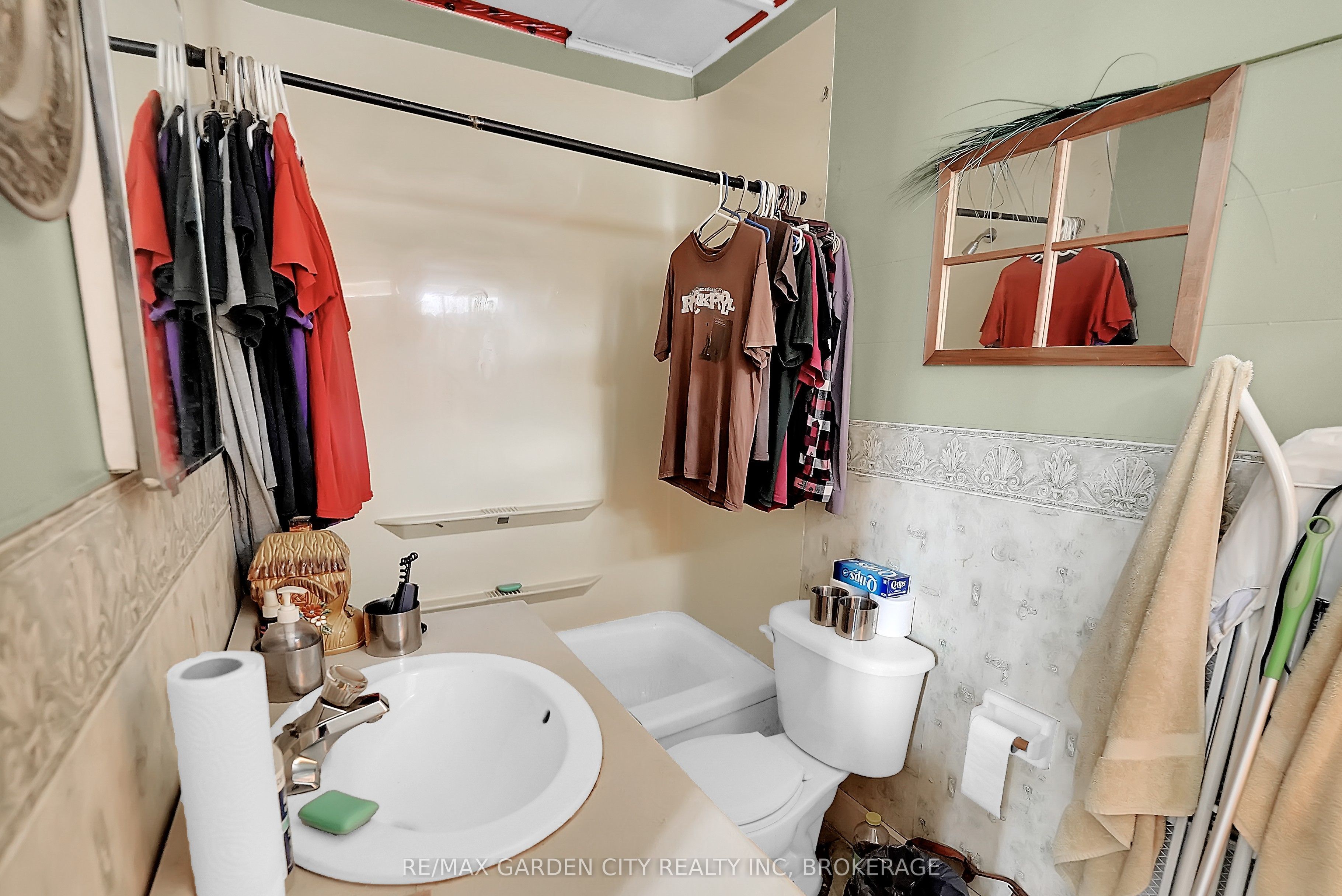 213 Geneva Street Property Photo 29