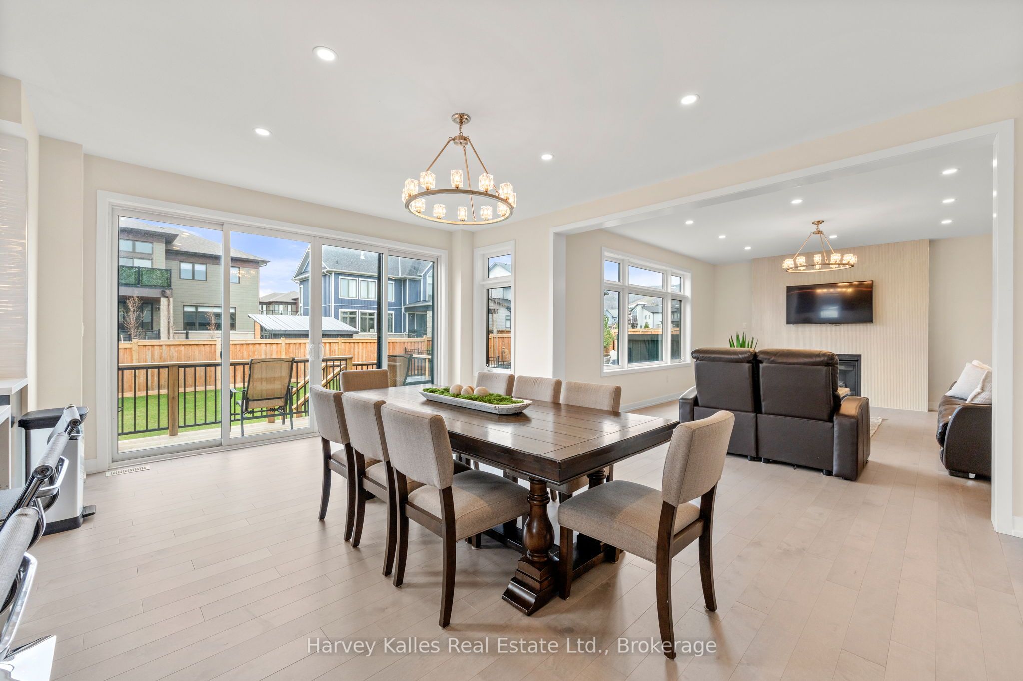 157 Springside Crescent Property Photo 11