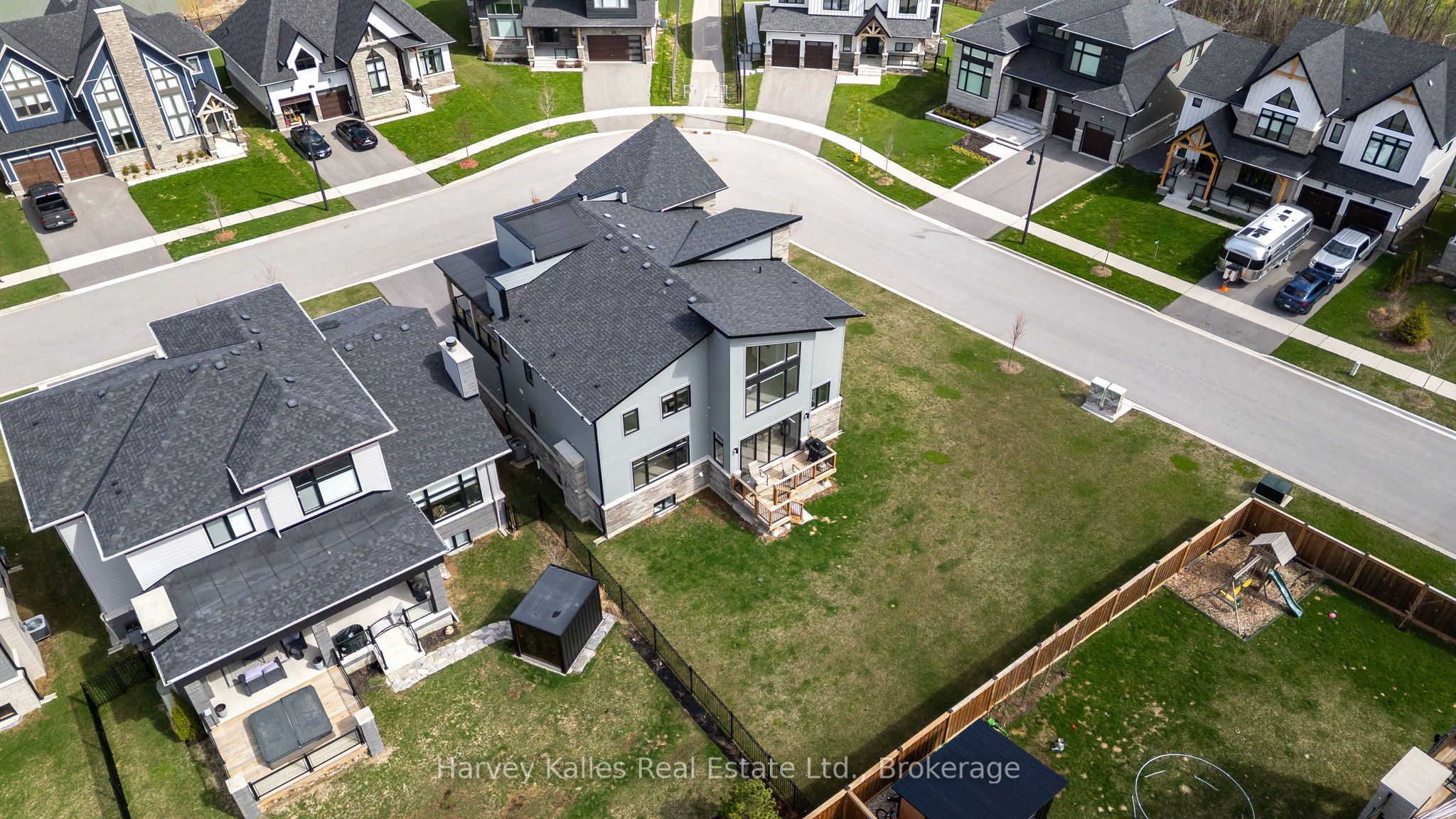 157 Springside Crescent Property Photo 39