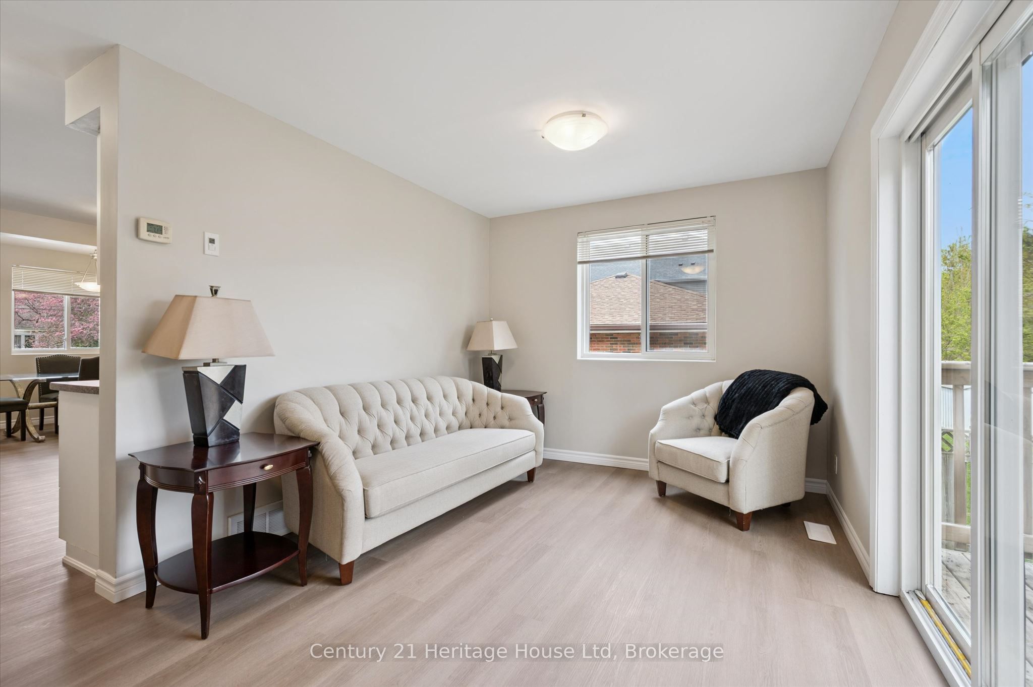 126 Forfar Street E Property Photo 13