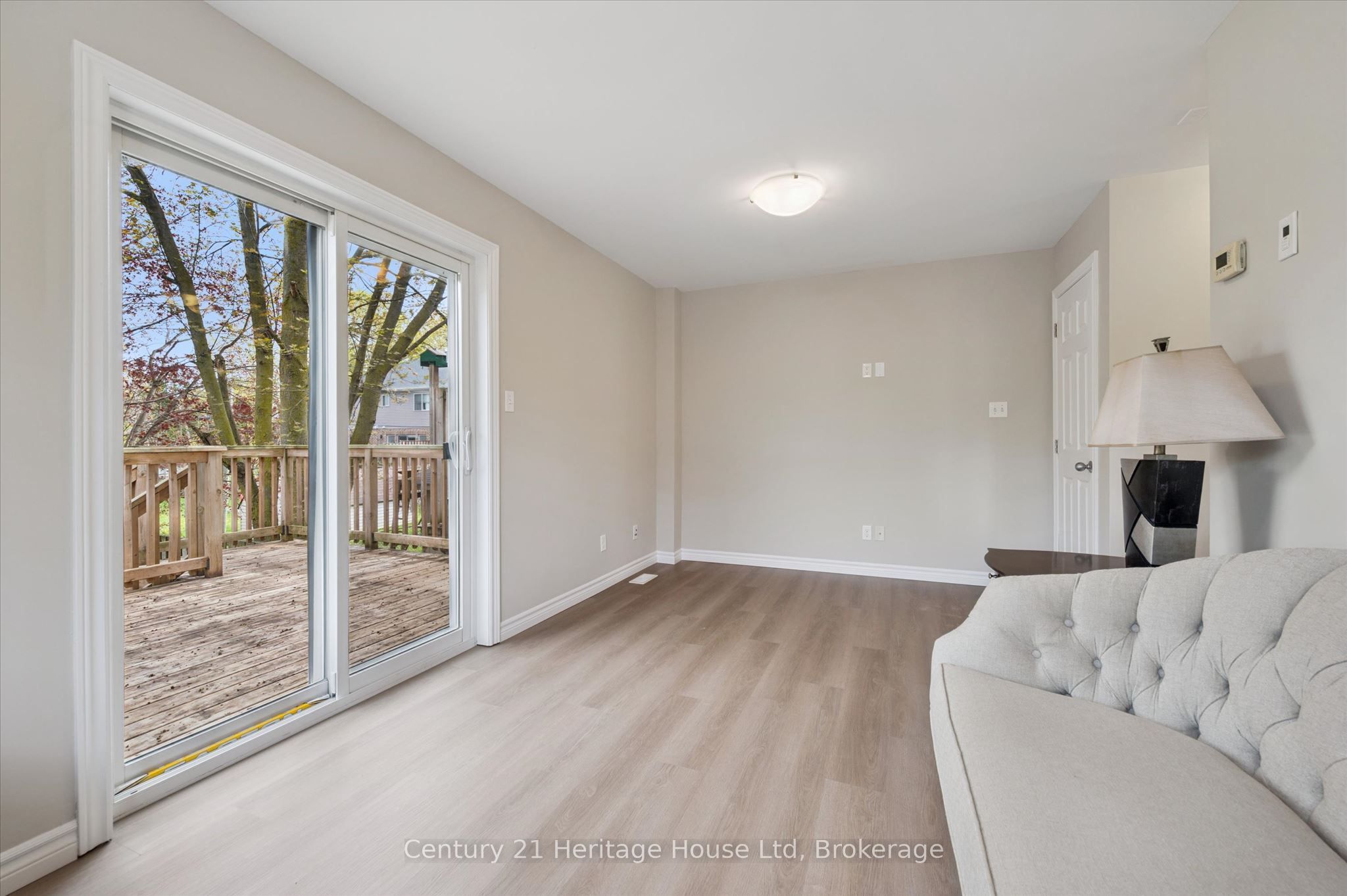 126 Forfar Street E Property Photo 15