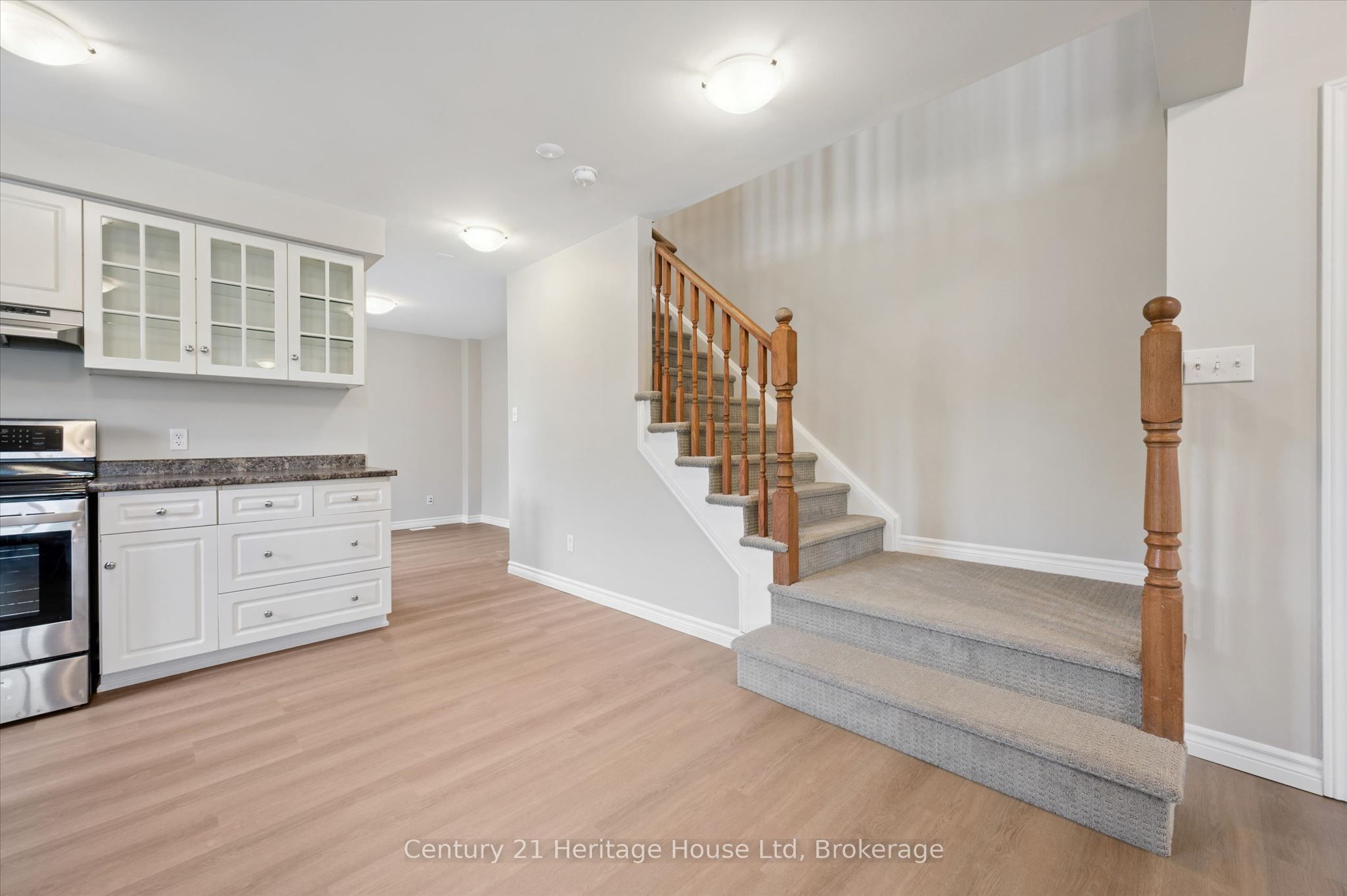 126 Forfar Street E Property Photo 19