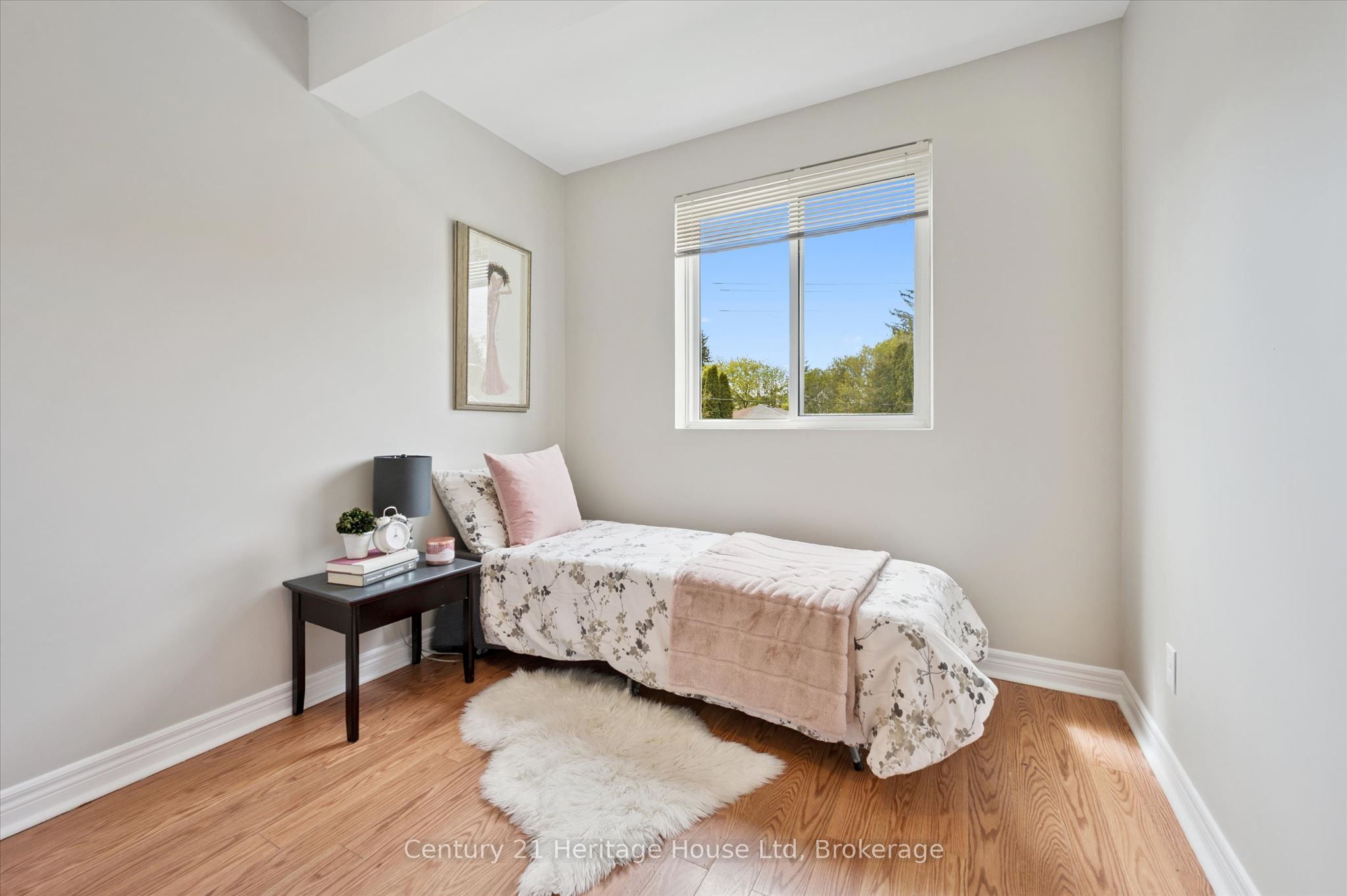 126 Forfar Street E Property Photo 21