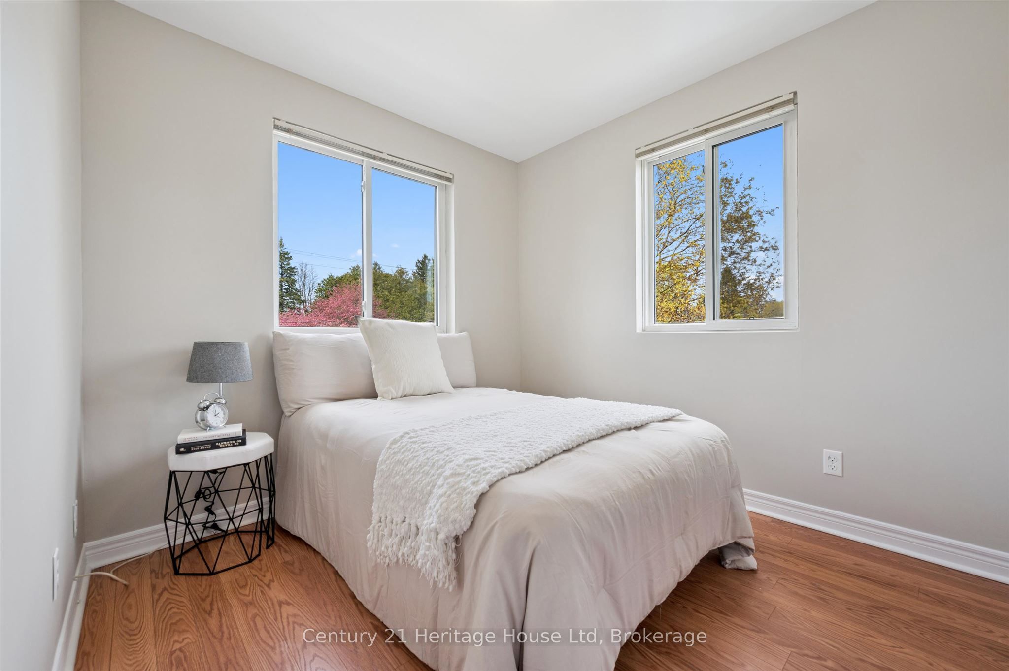 126 Forfar Street E Property Photo 22