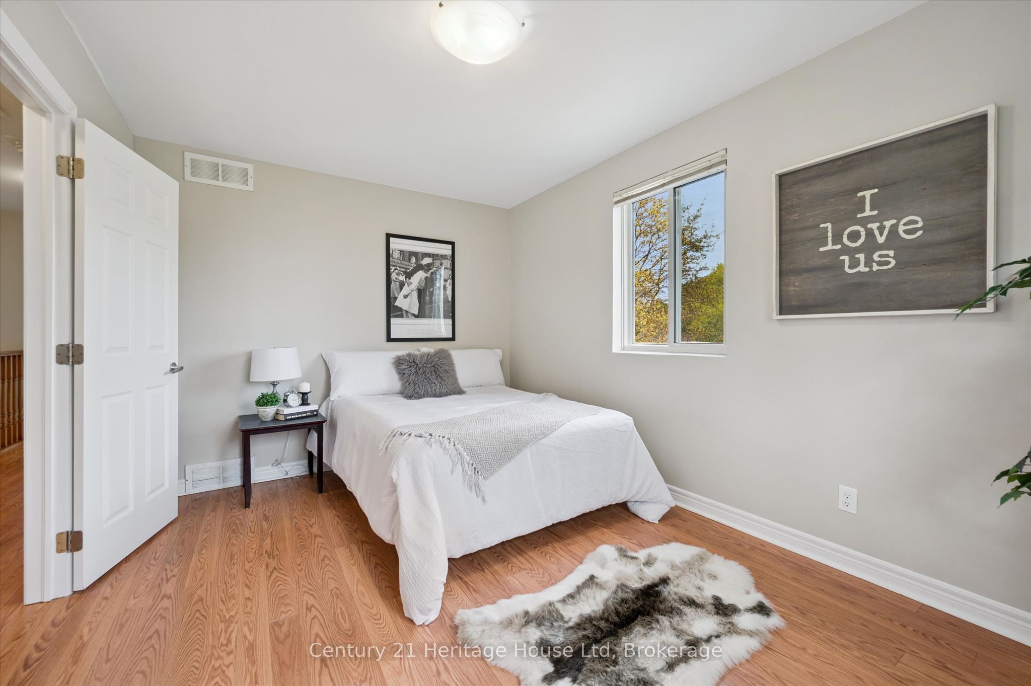 126 Forfar Street E Property Photo 25
