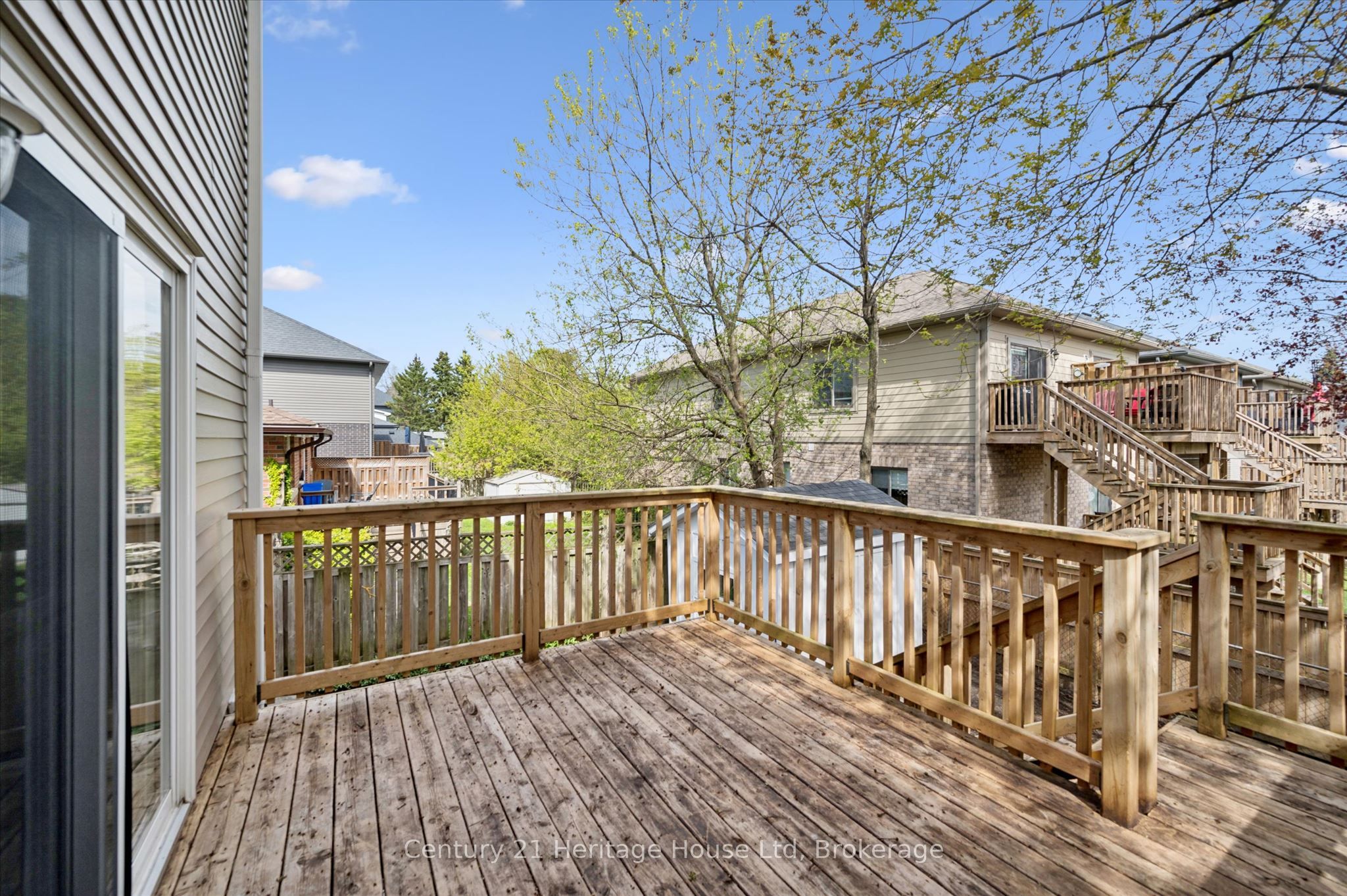 126 Forfar Street E Property Photo 33