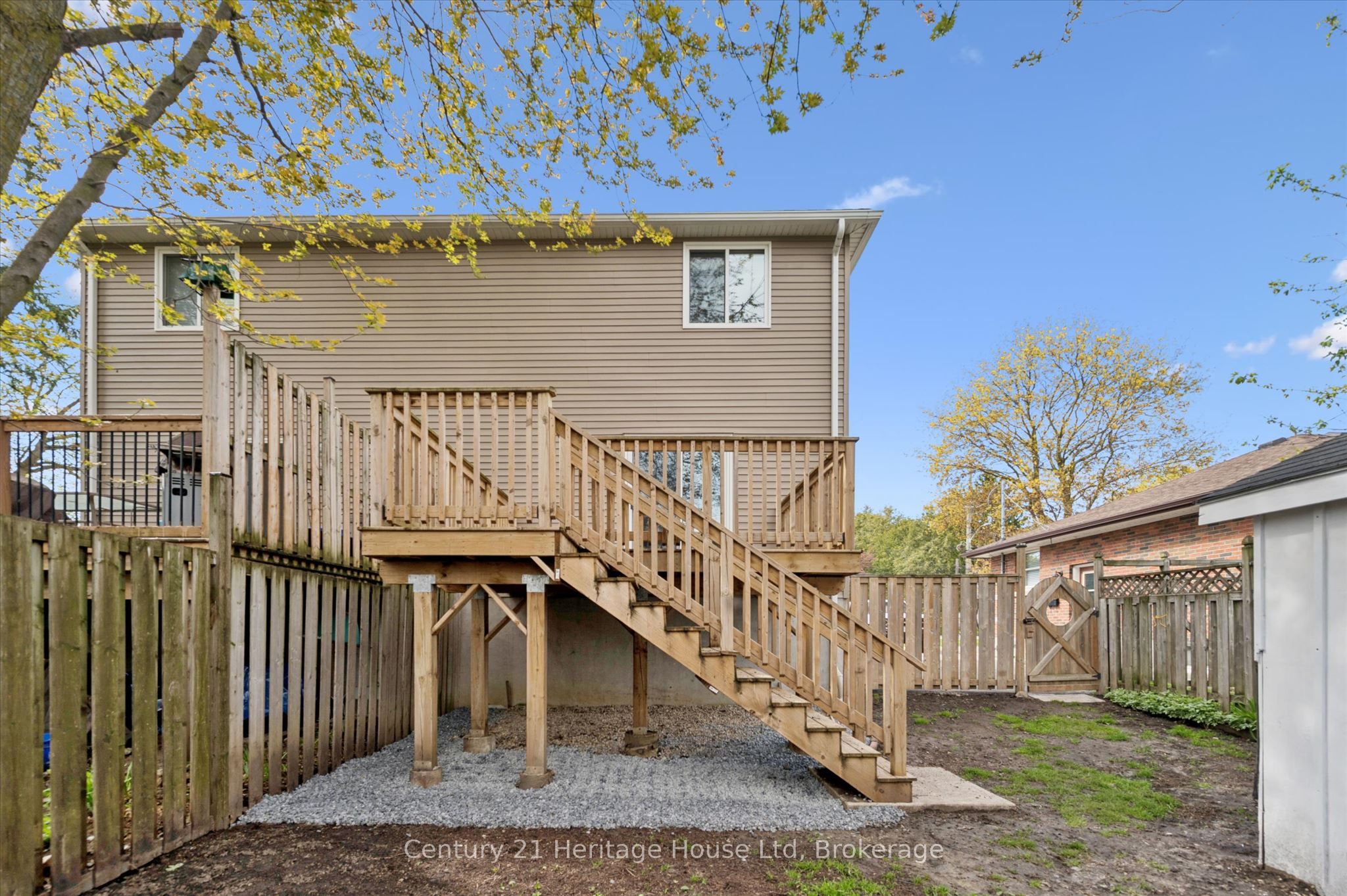 126 Forfar Street E Property Photo 38