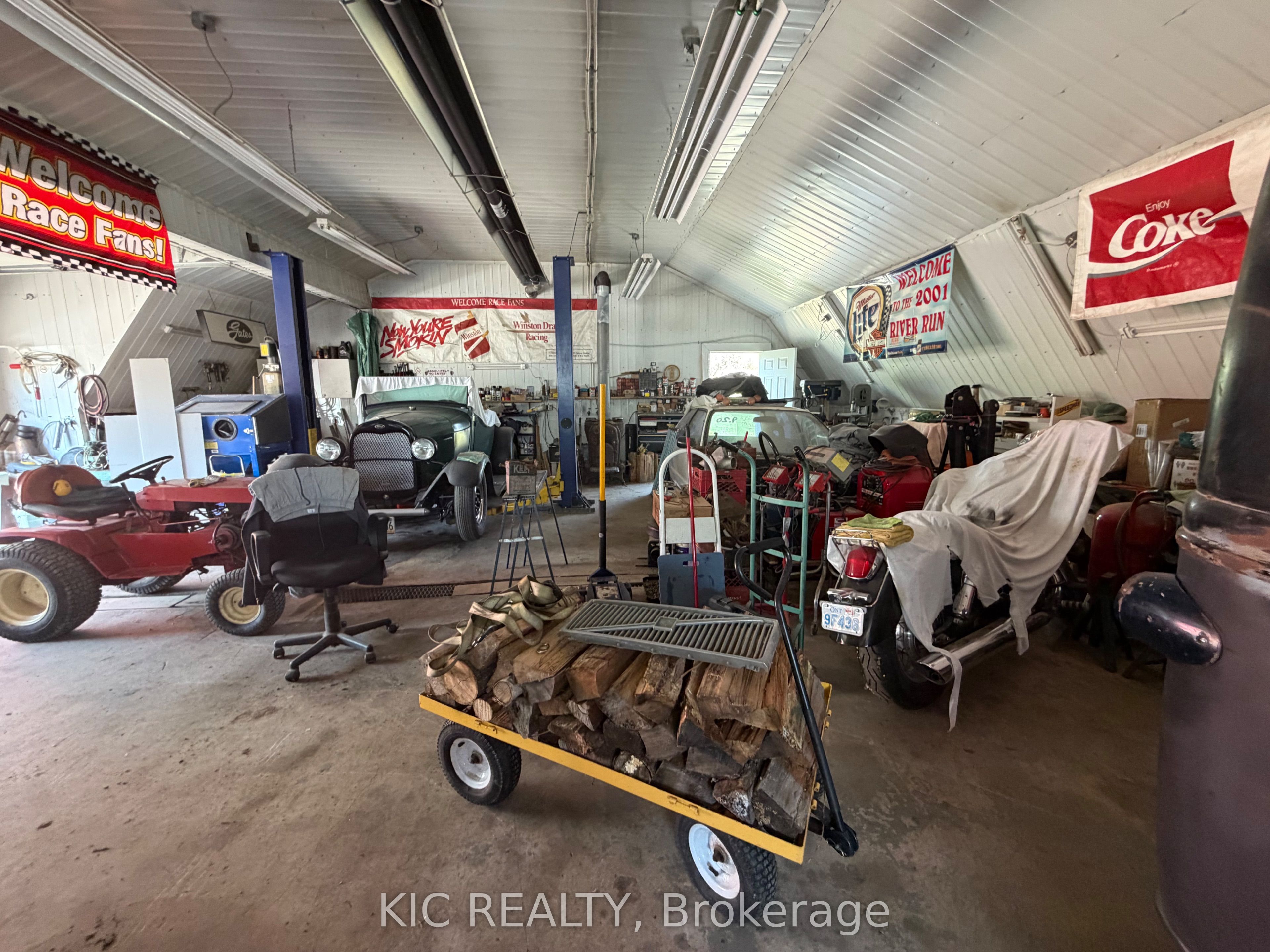 16 Cedar Street Property Photo 6