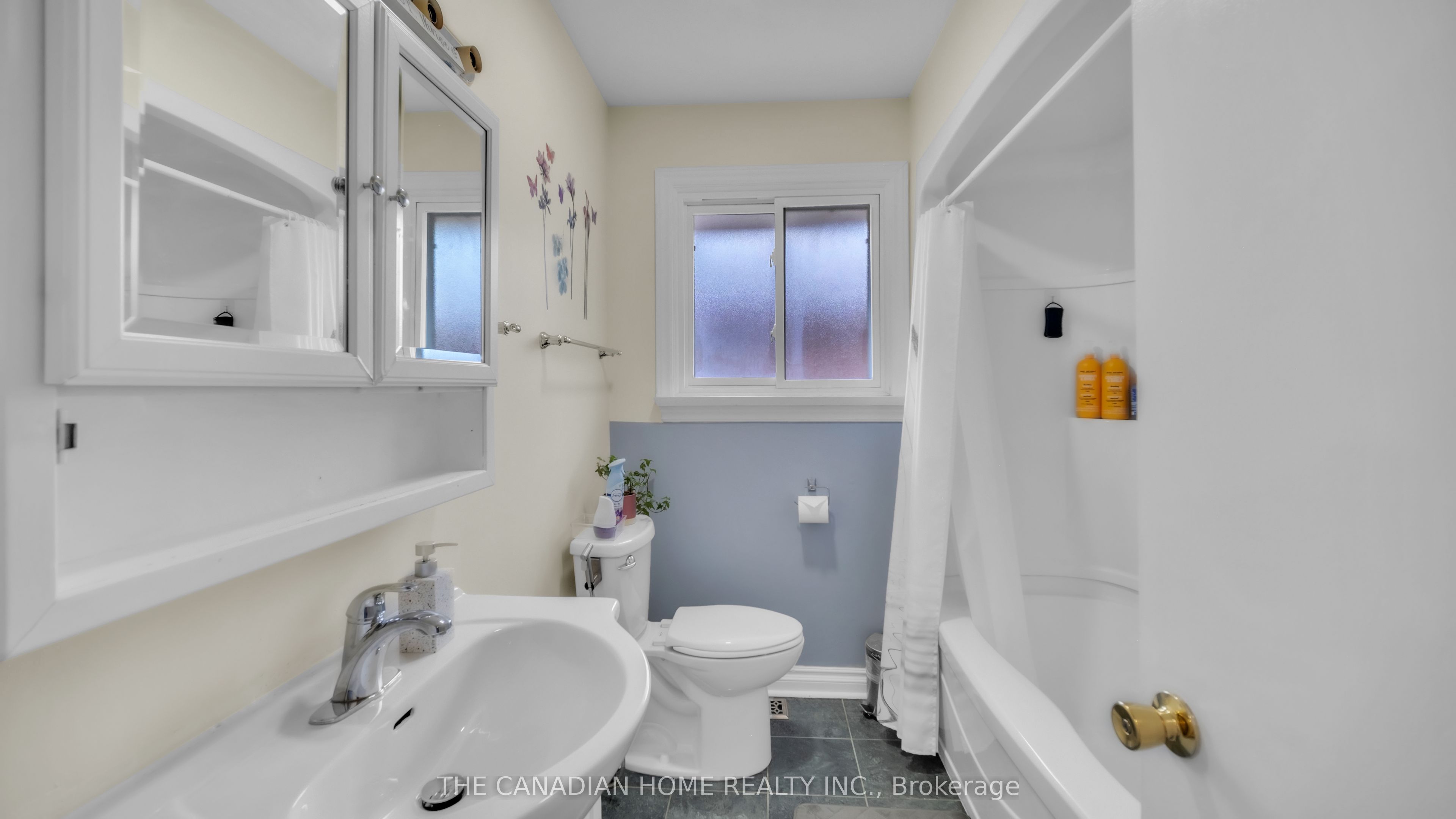 196 Tuxedo Avenue Property Photo 9