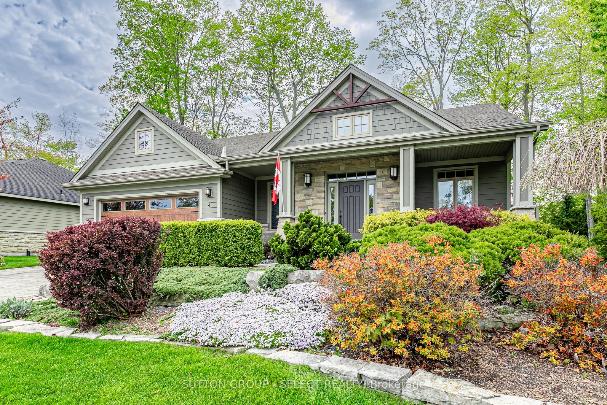 4 Hayter Drive Property Photo 1