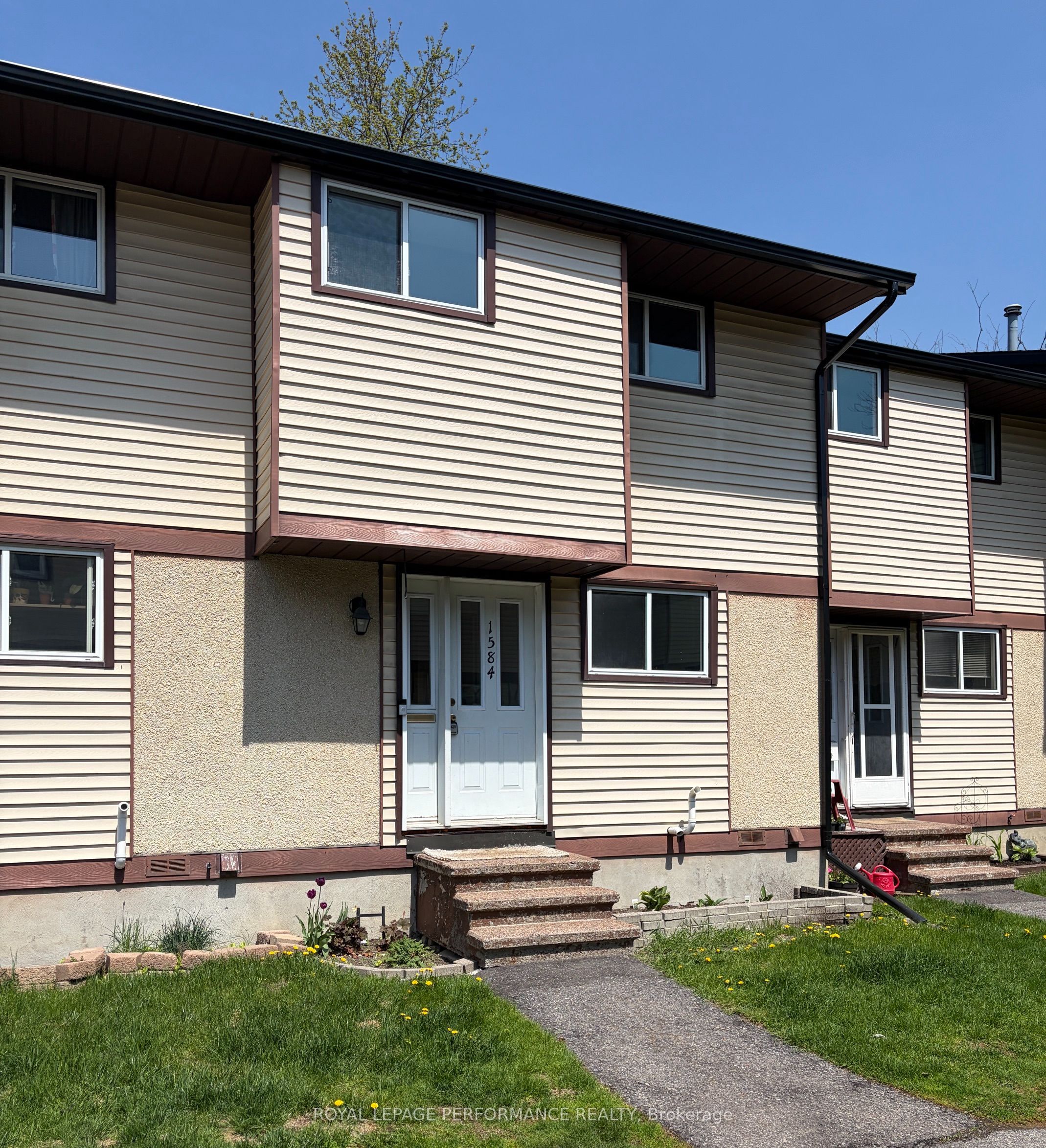 1584 Feather Lane Property Photo 2
