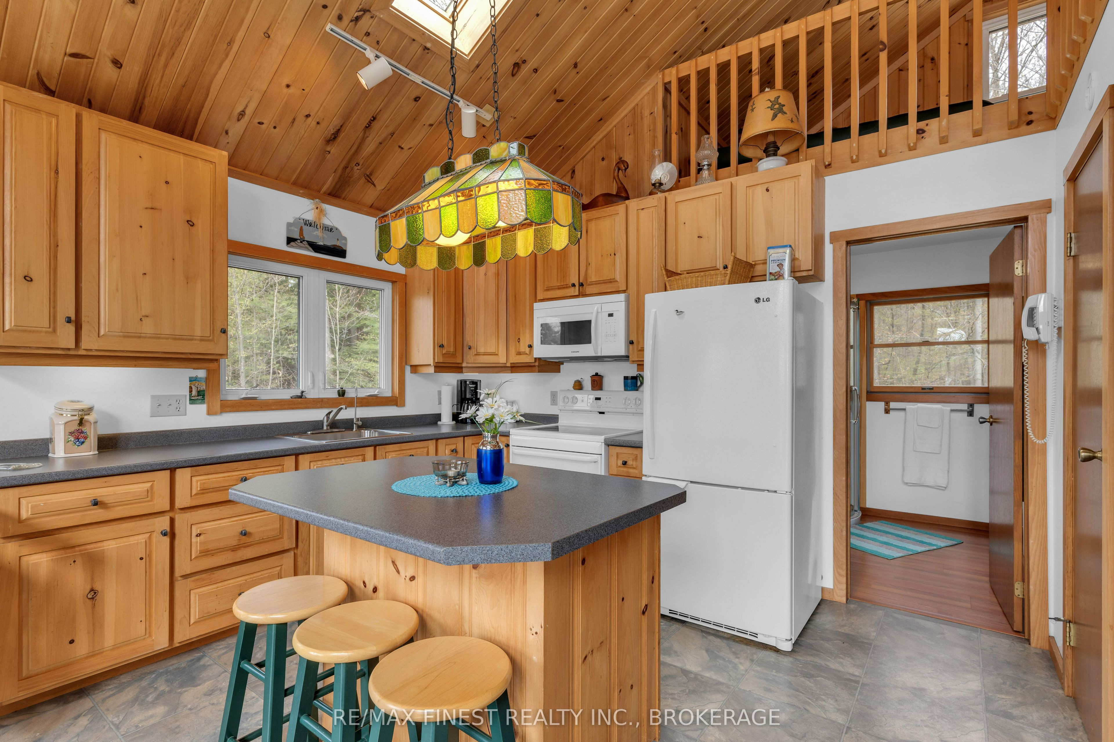 14 Downie Island Property Photo 9
