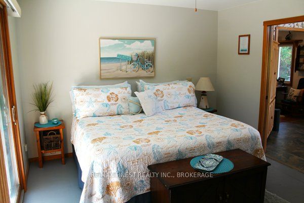 14 Downie Island Property Photo 20