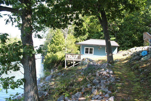 14 Downie Island Property Photo 26