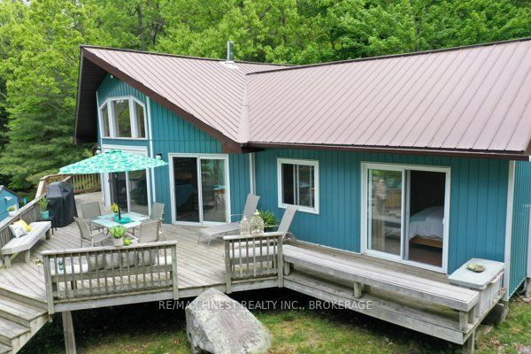 14 Downie Island Property Photo 38