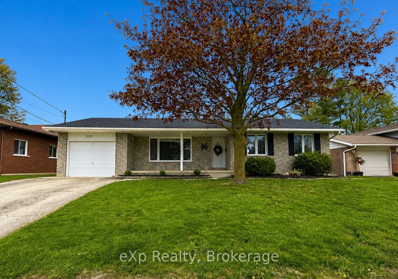 209 15th Avenue Property Photo 2
