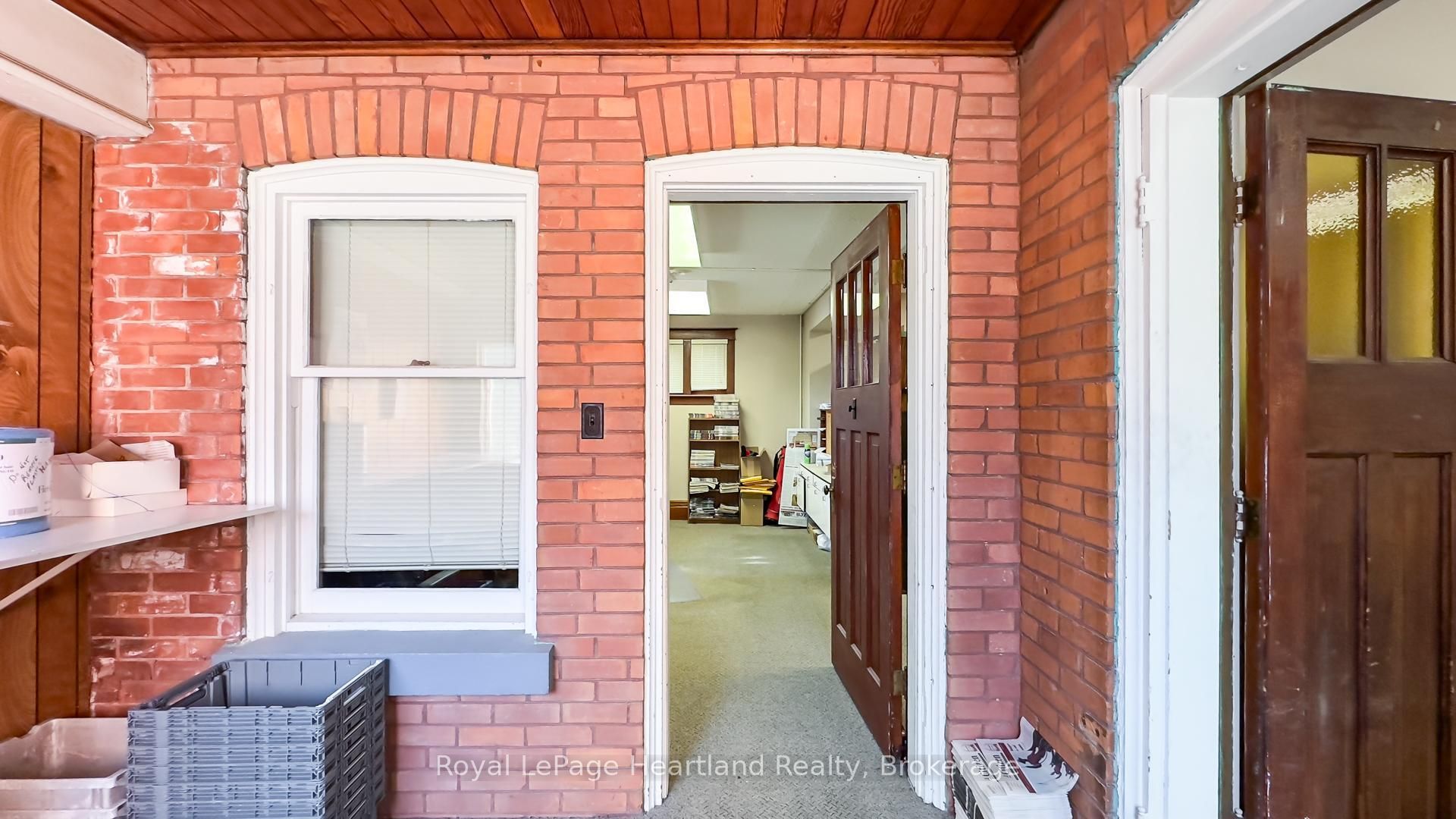401 Queen Street Property Photo 25