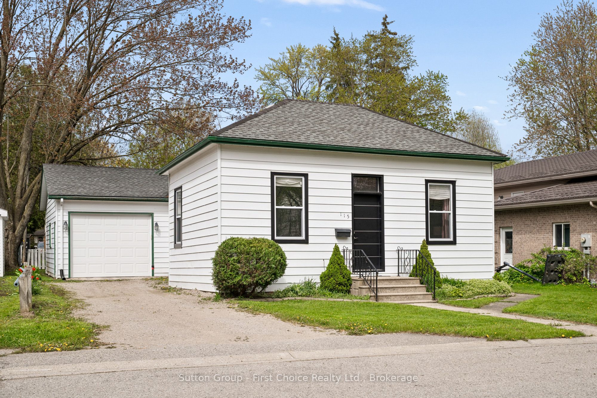 115 Legion Street Property Photo 1