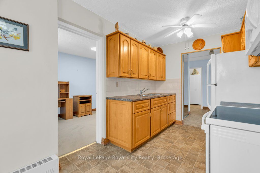 19 Woodlawn Road E 614 Property Photo 13