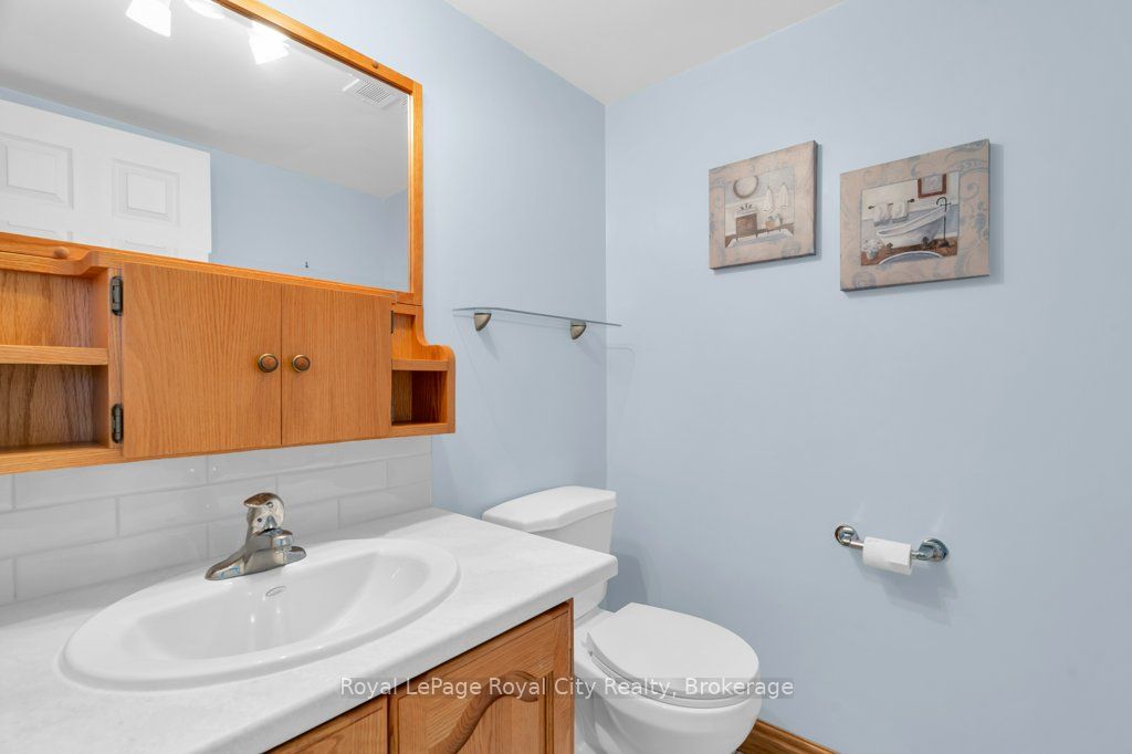 19 Woodlawn Road E 614 Property Photo 15