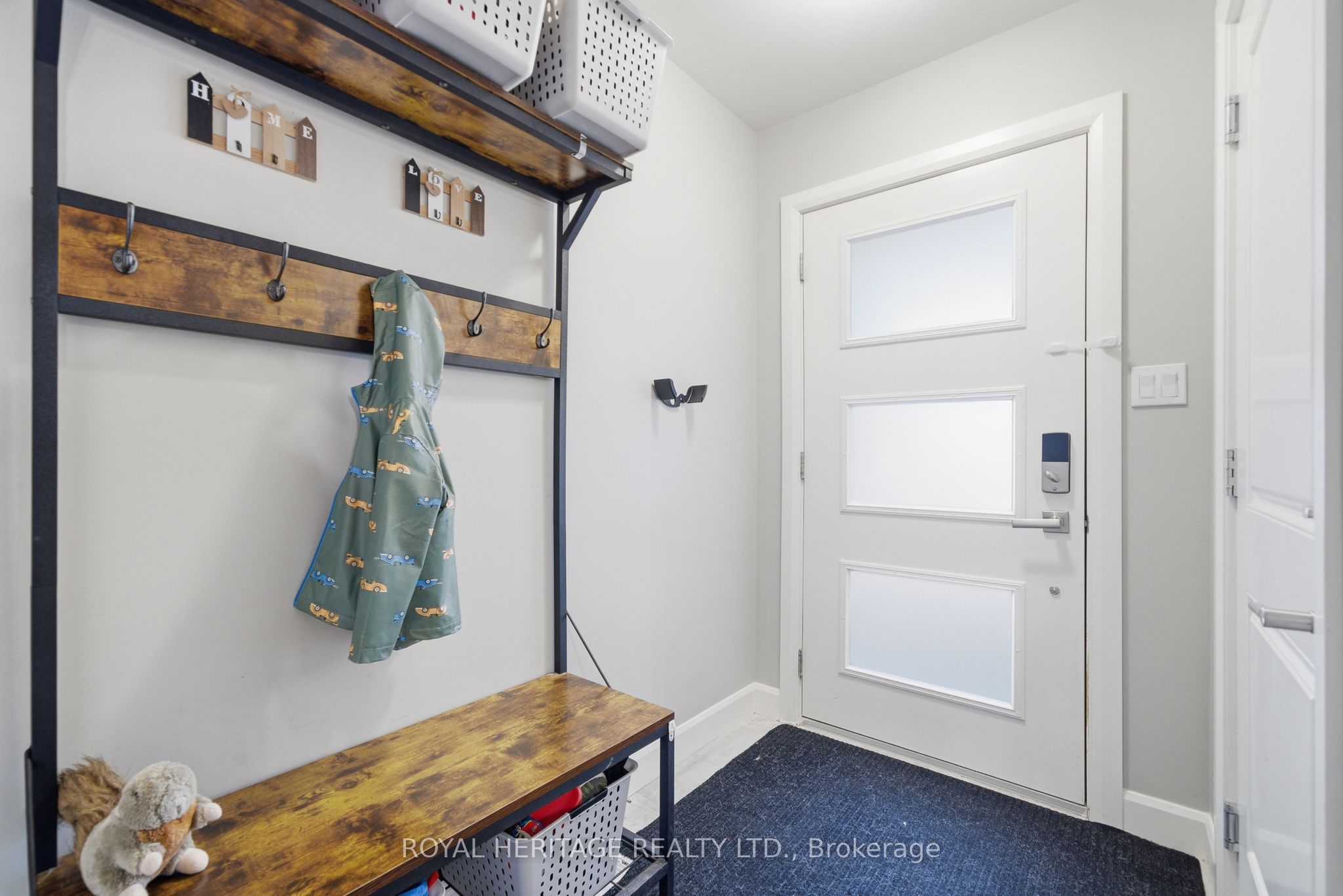 33 Dewal Place Property Photo 5