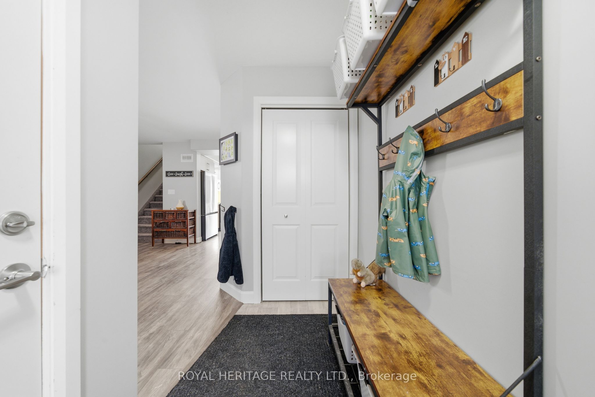 33 Dewal Place Property Photo 6