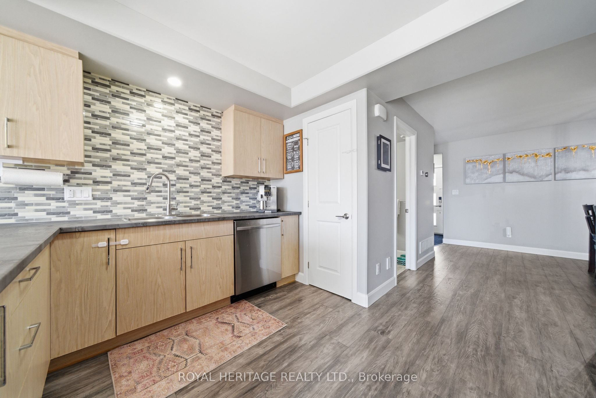 33 Dewal Place Property Photo 15