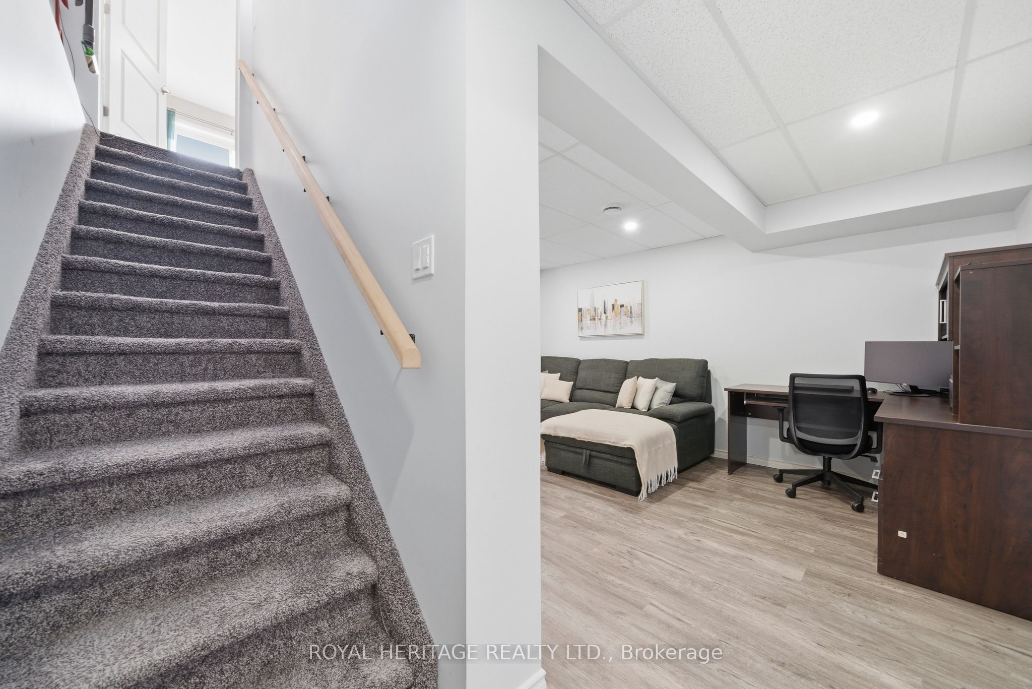 33 Dewal Place Property Photo 32