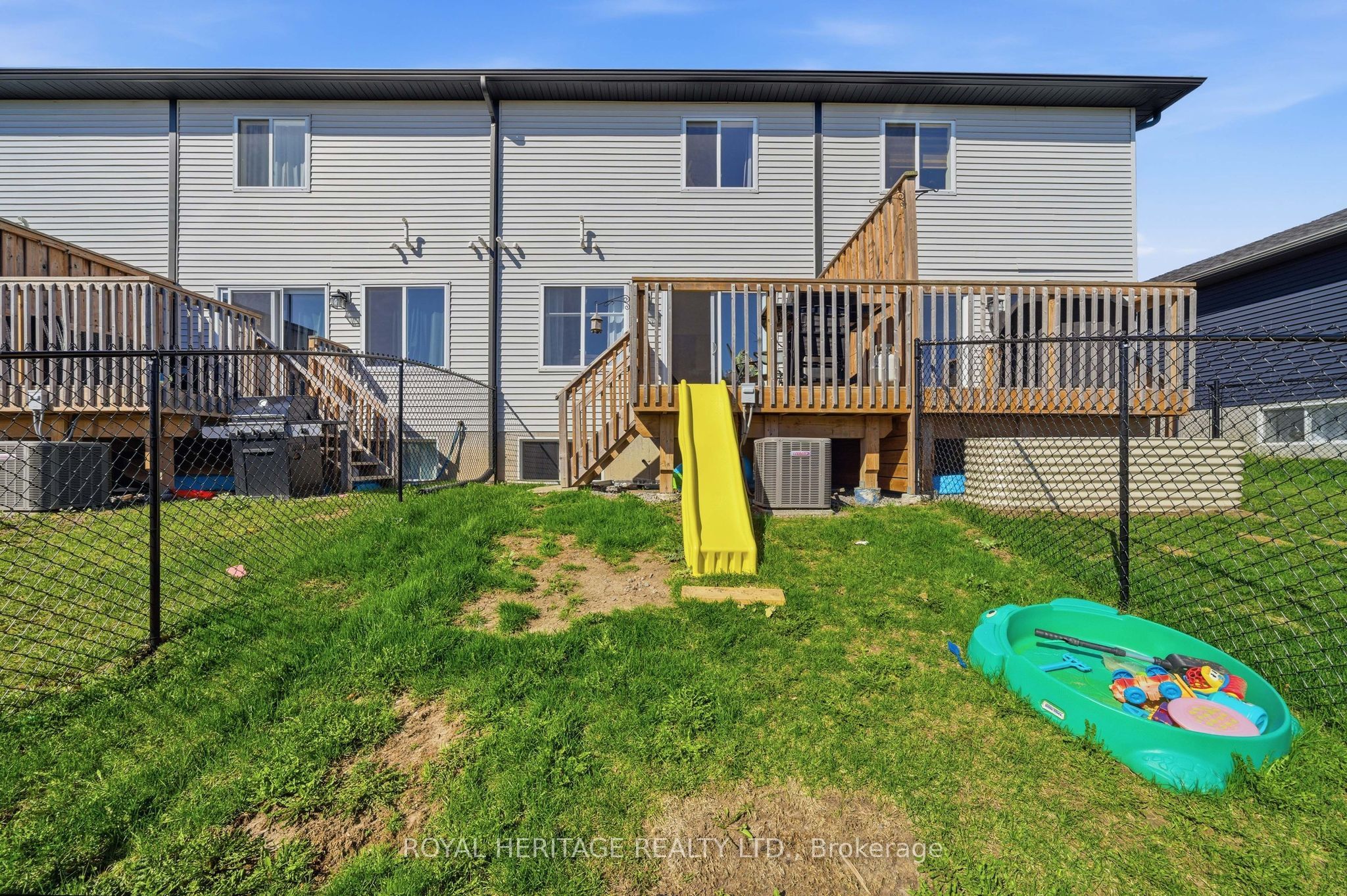 33 Dewal Place Property Photo 44