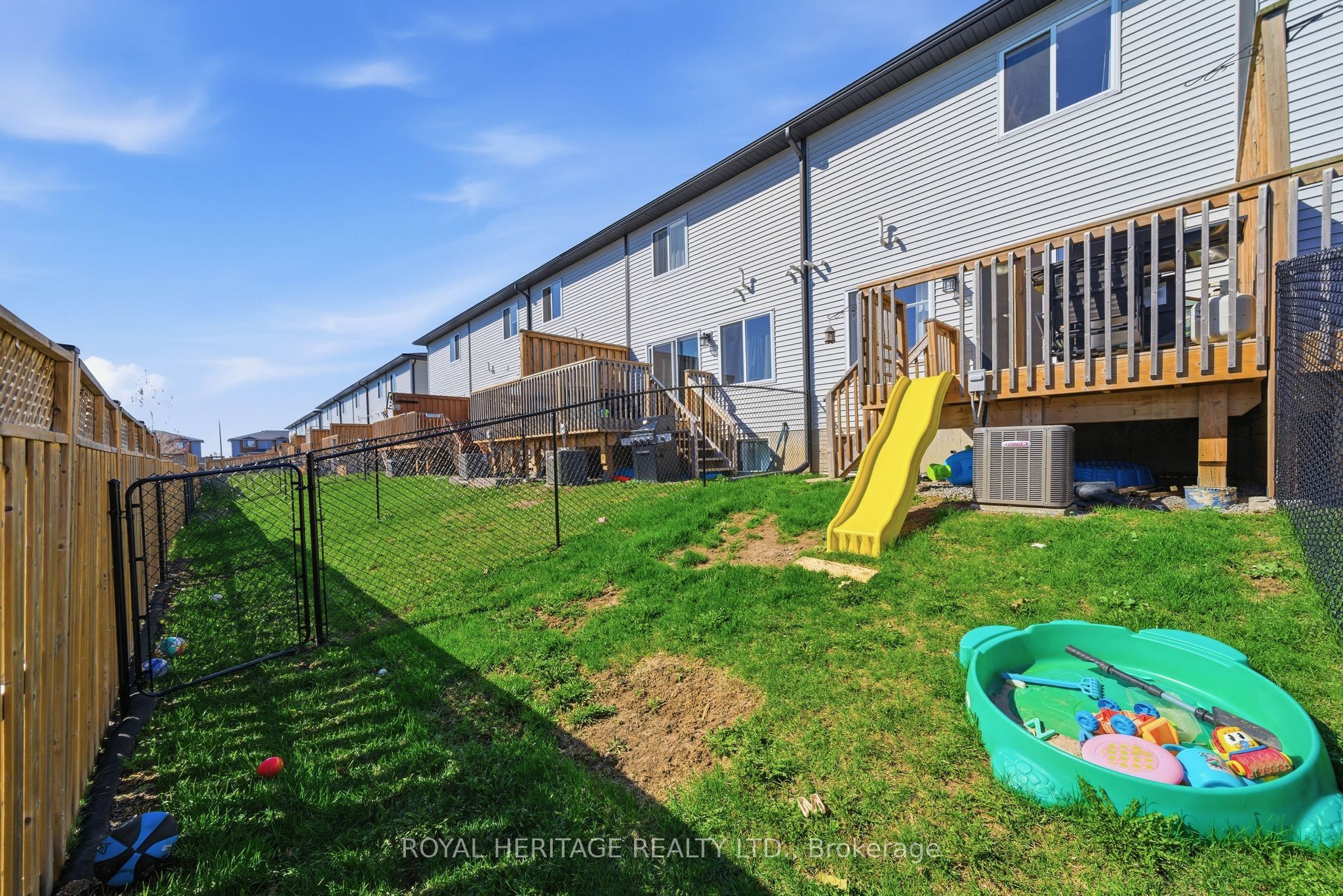 33 Dewal Place Property Photo 45