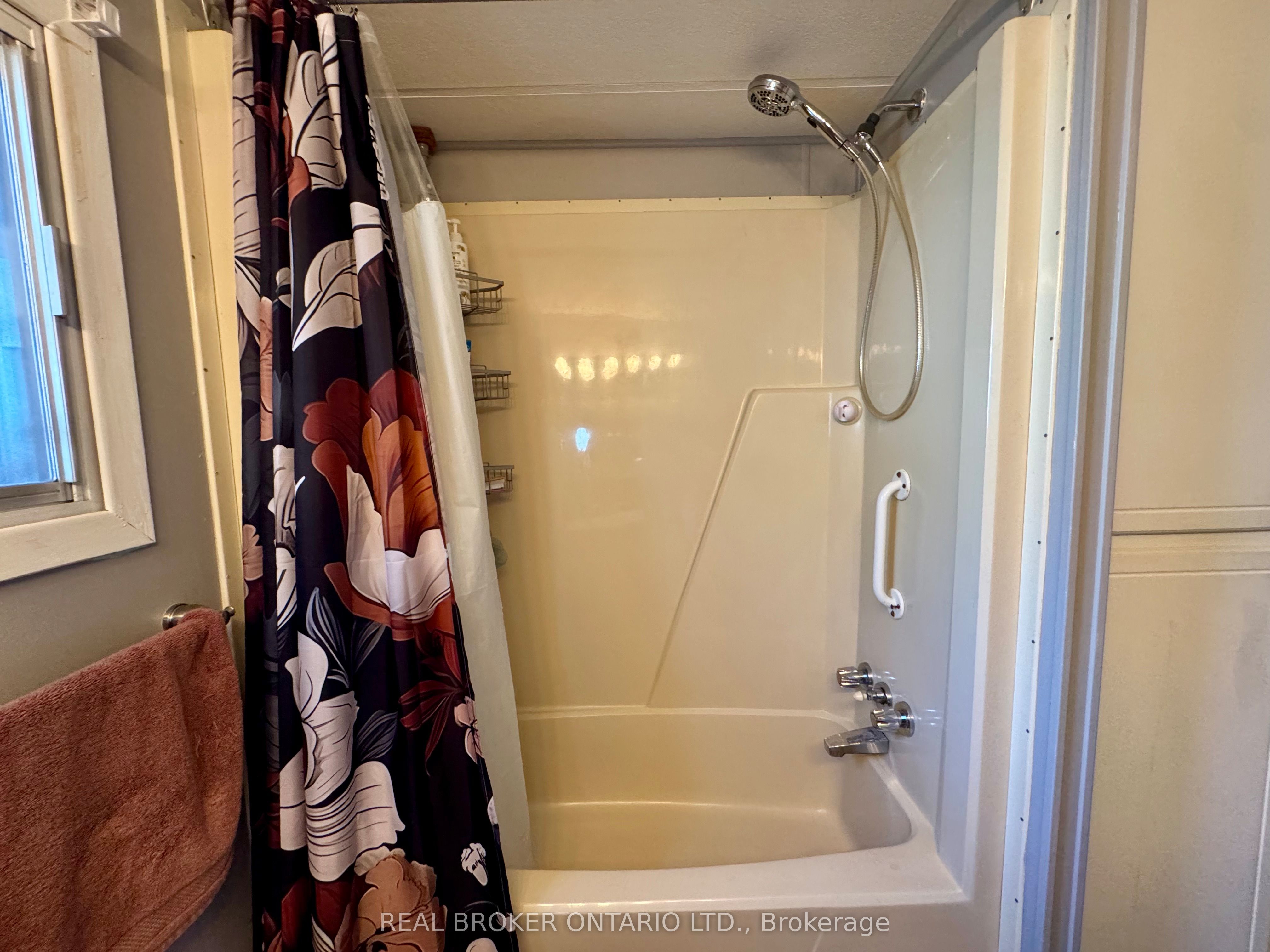 580 Beaver Creek Road 243 Property Photo 18