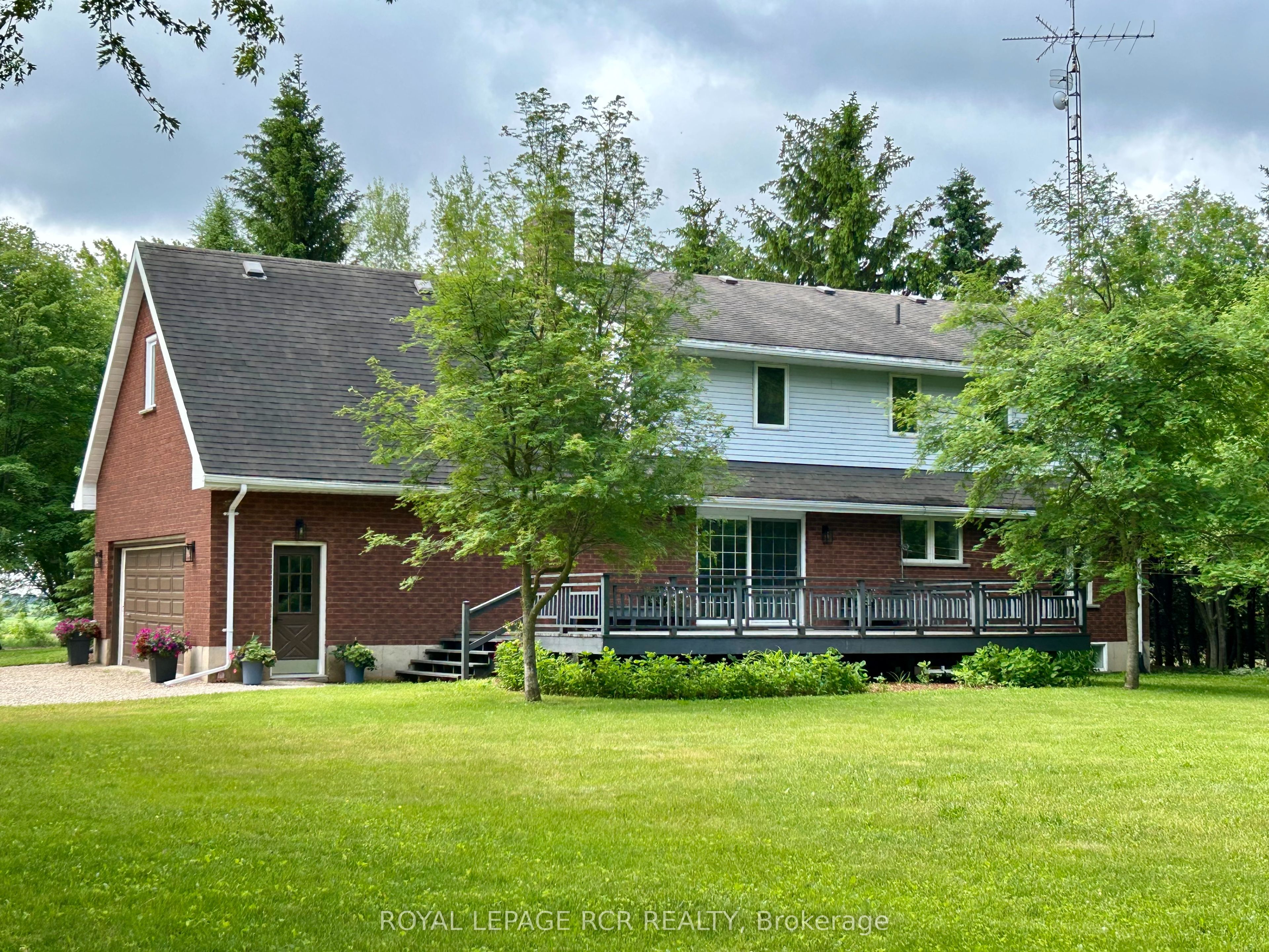 361225 Con 8-9 Property Photo 4