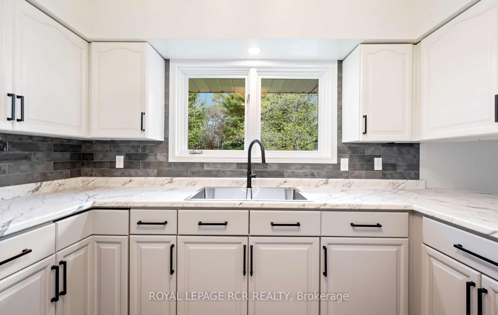 361225 Con 8-9 Property Photo 18