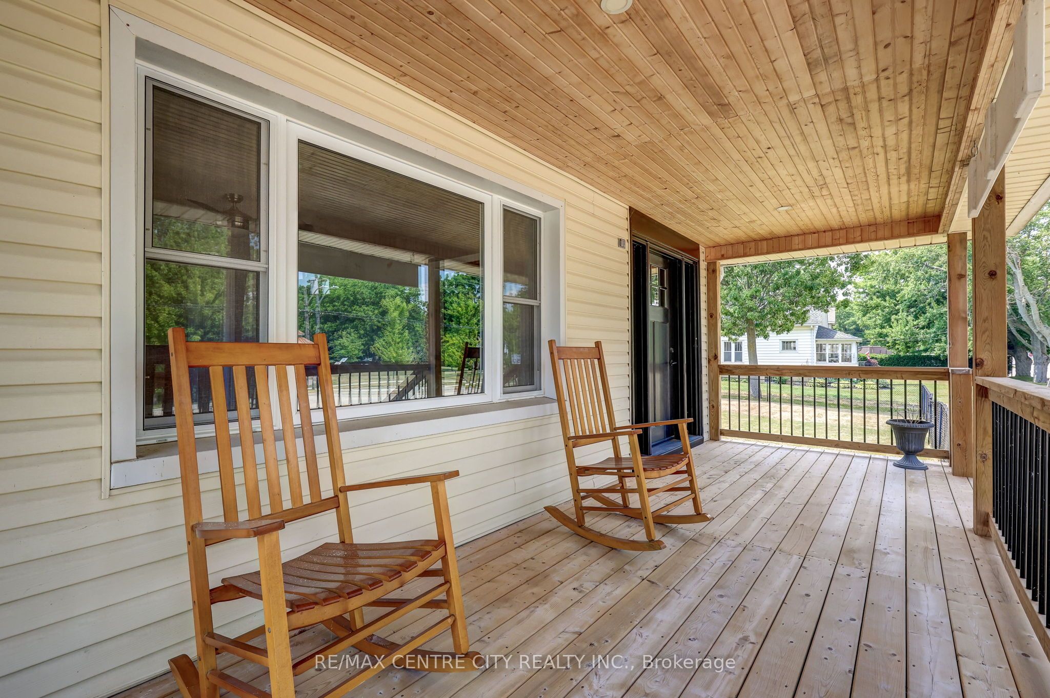 7953 Union Road Property Photo 4