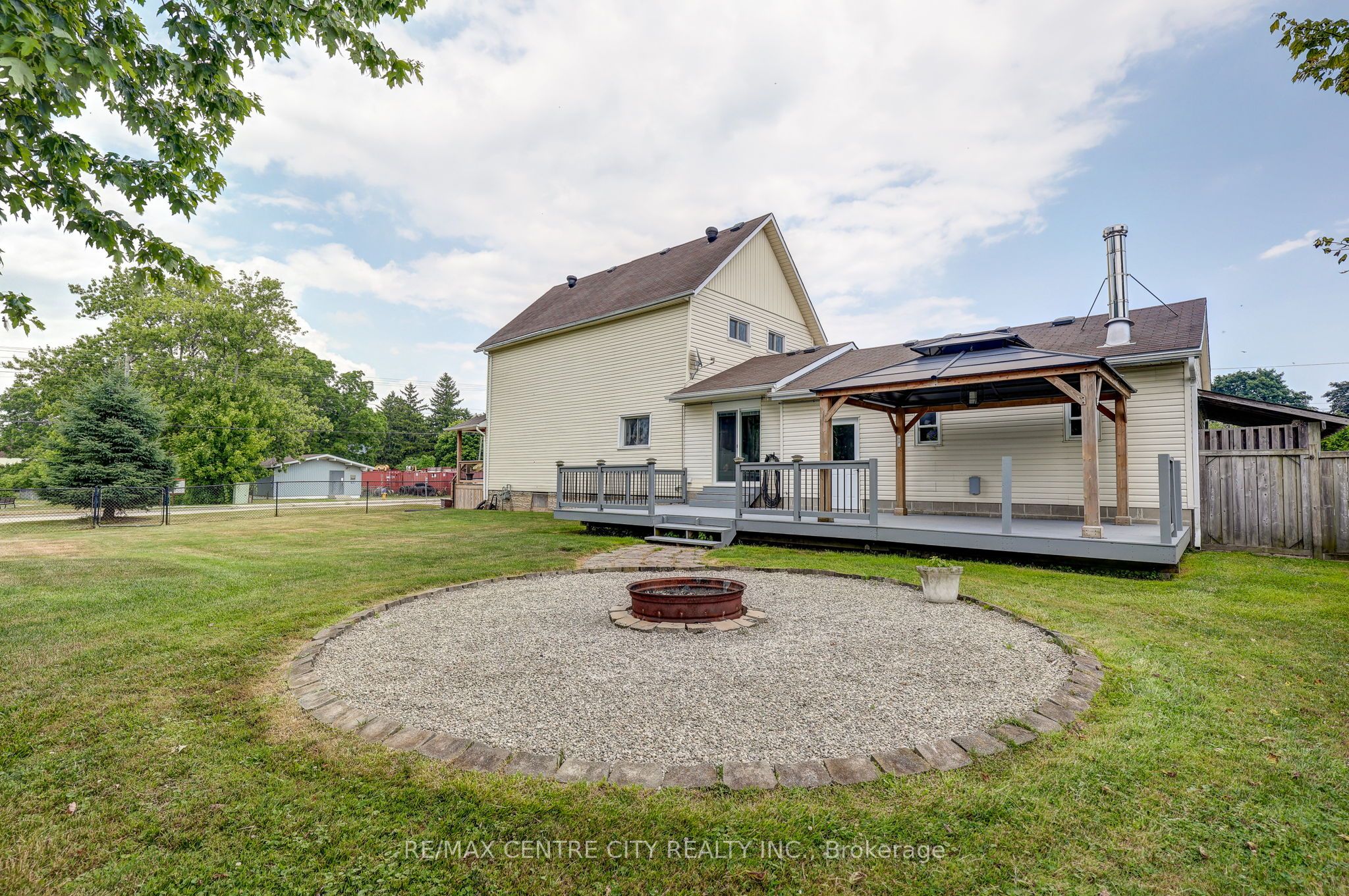 7953 Union Road Property Photo 44