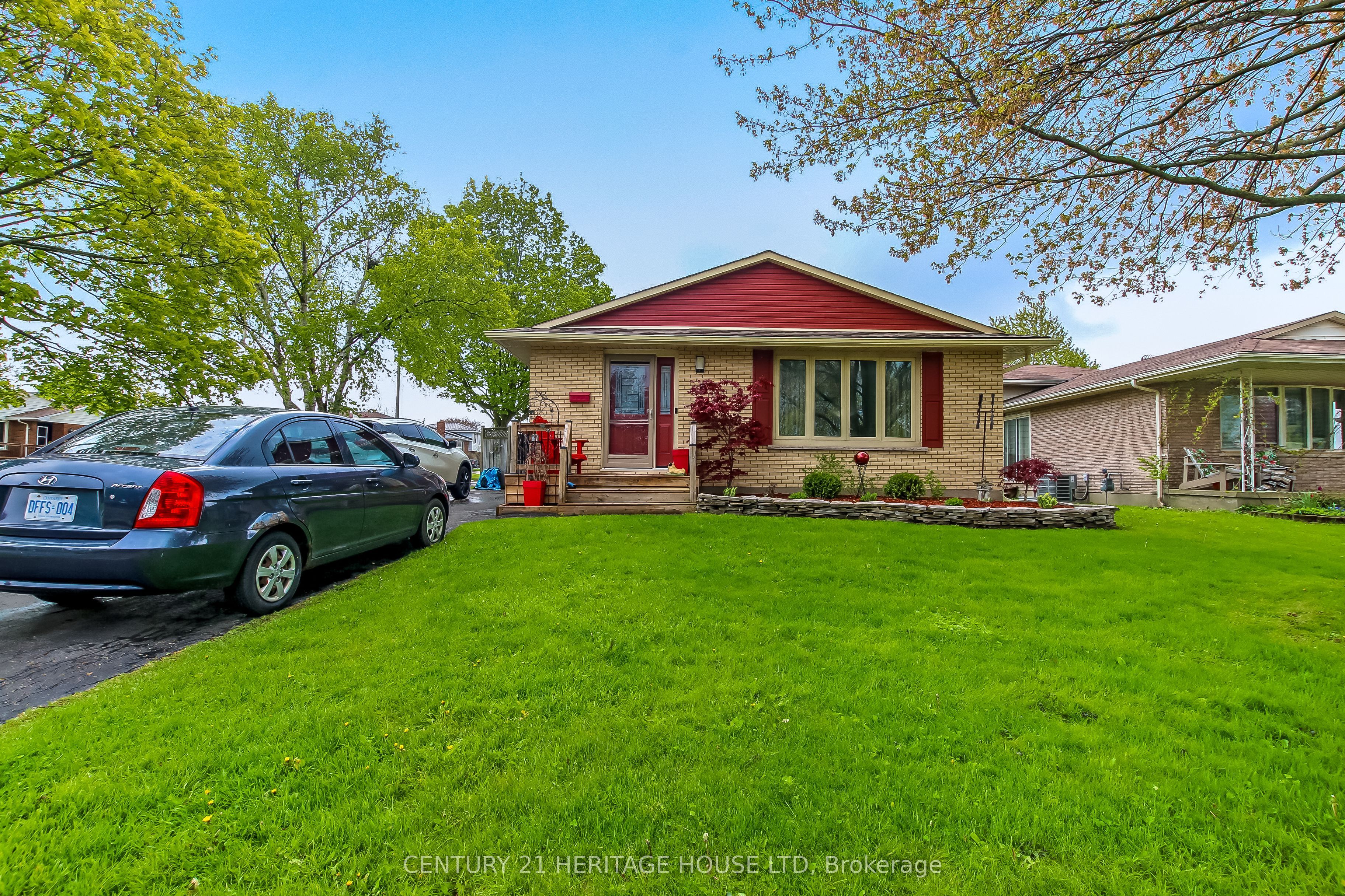 2 David Drive Property Photo 2
