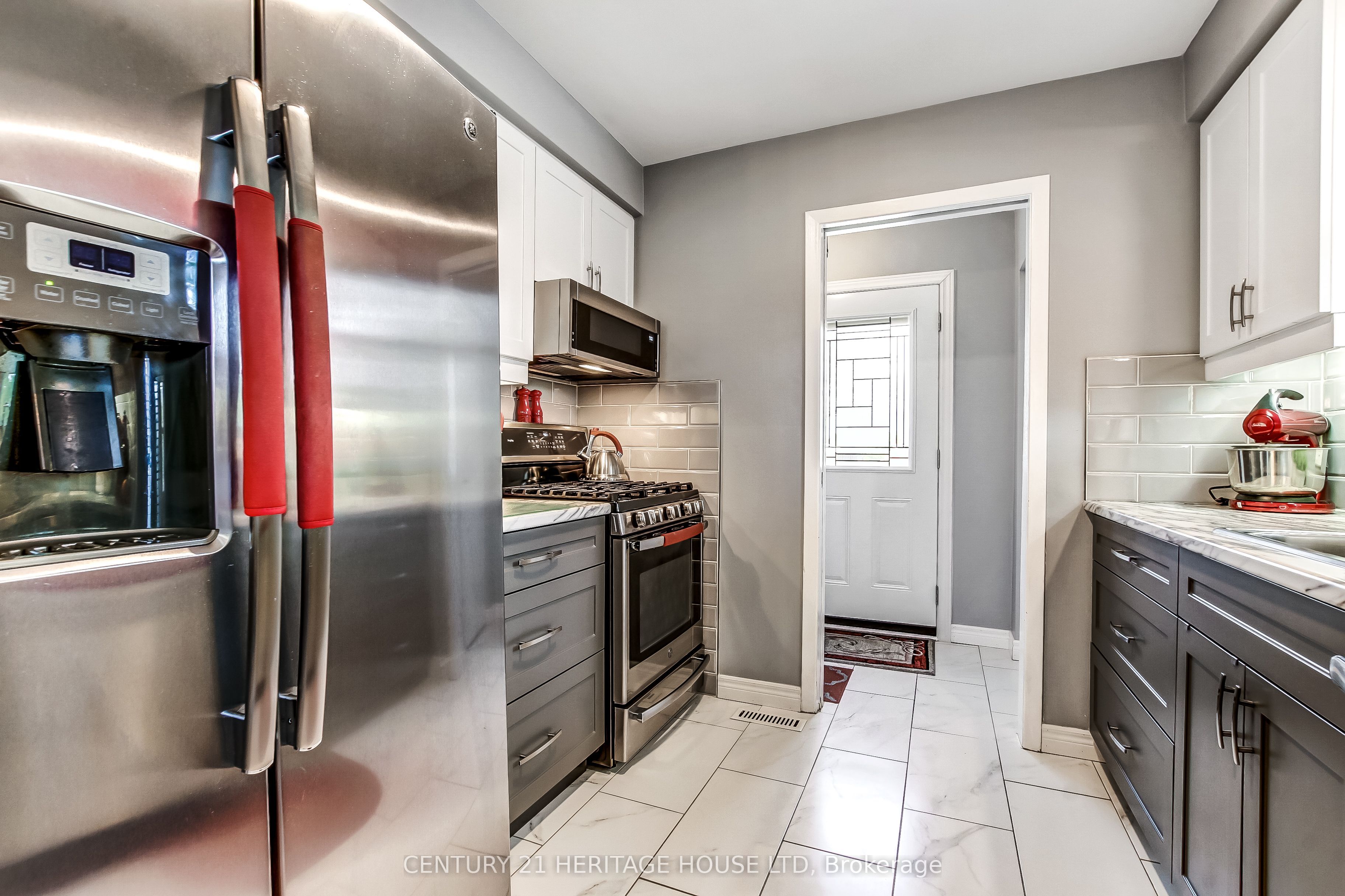 2 David Drive Property Photo 9