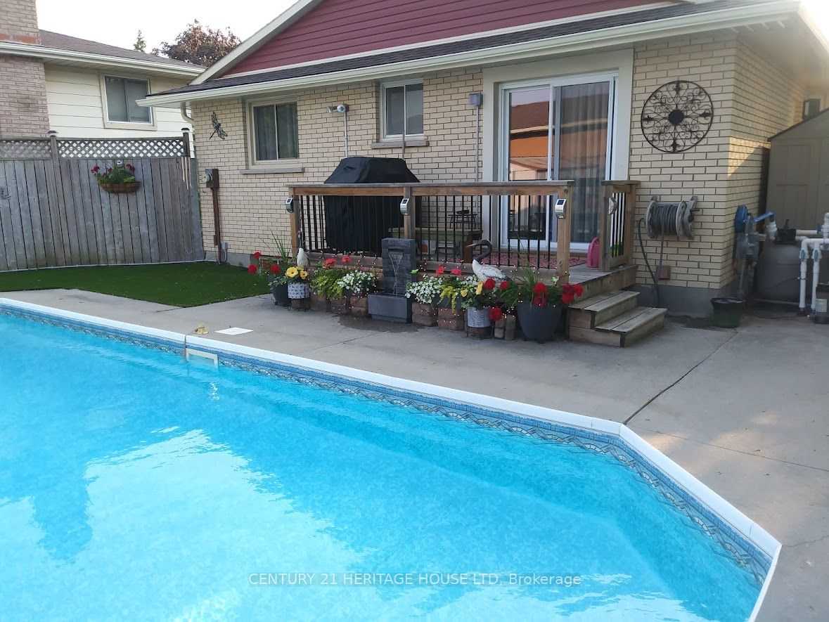 2 David Drive Property Photo 25