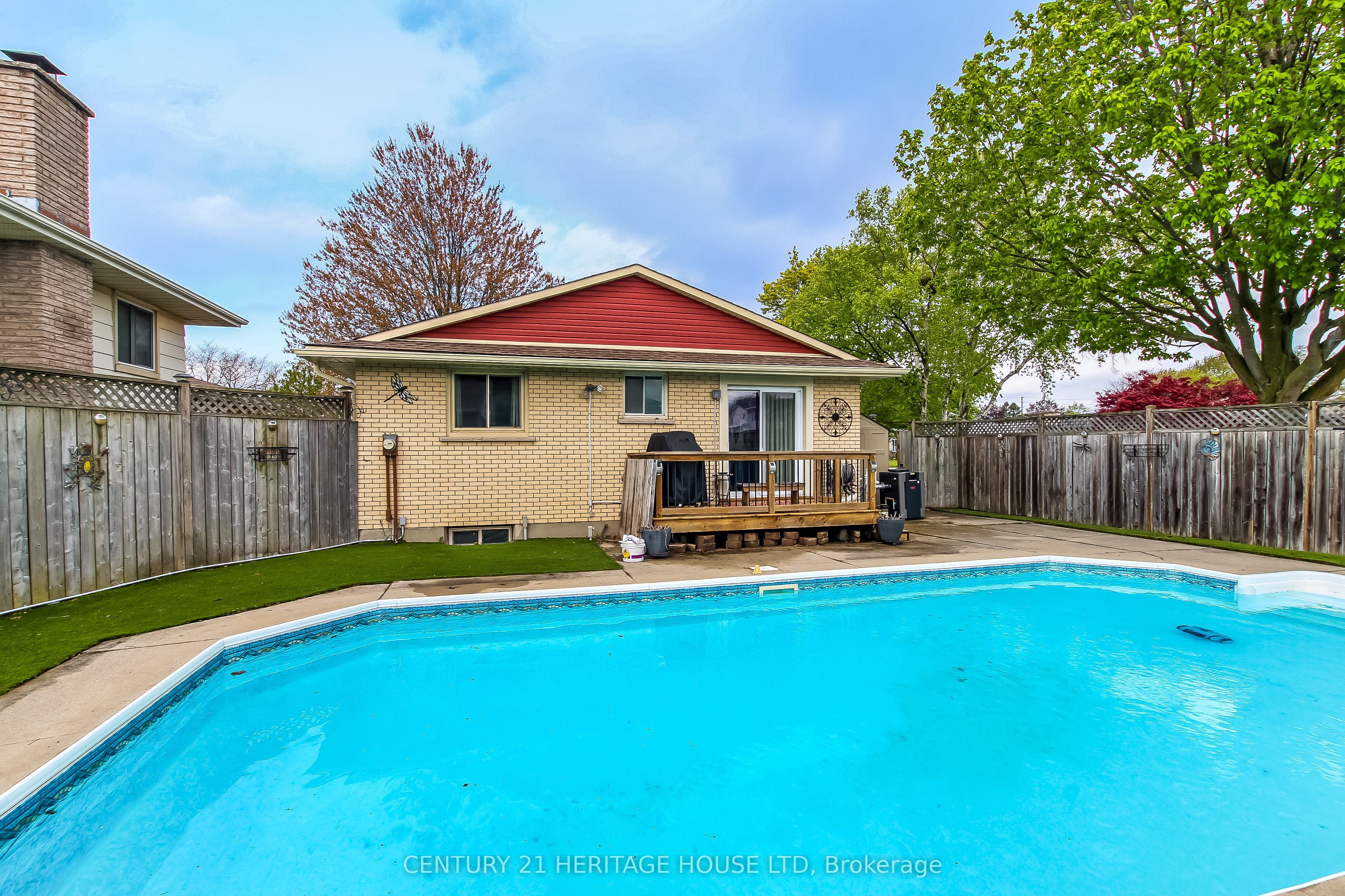 2 David Drive Property Photo 30
