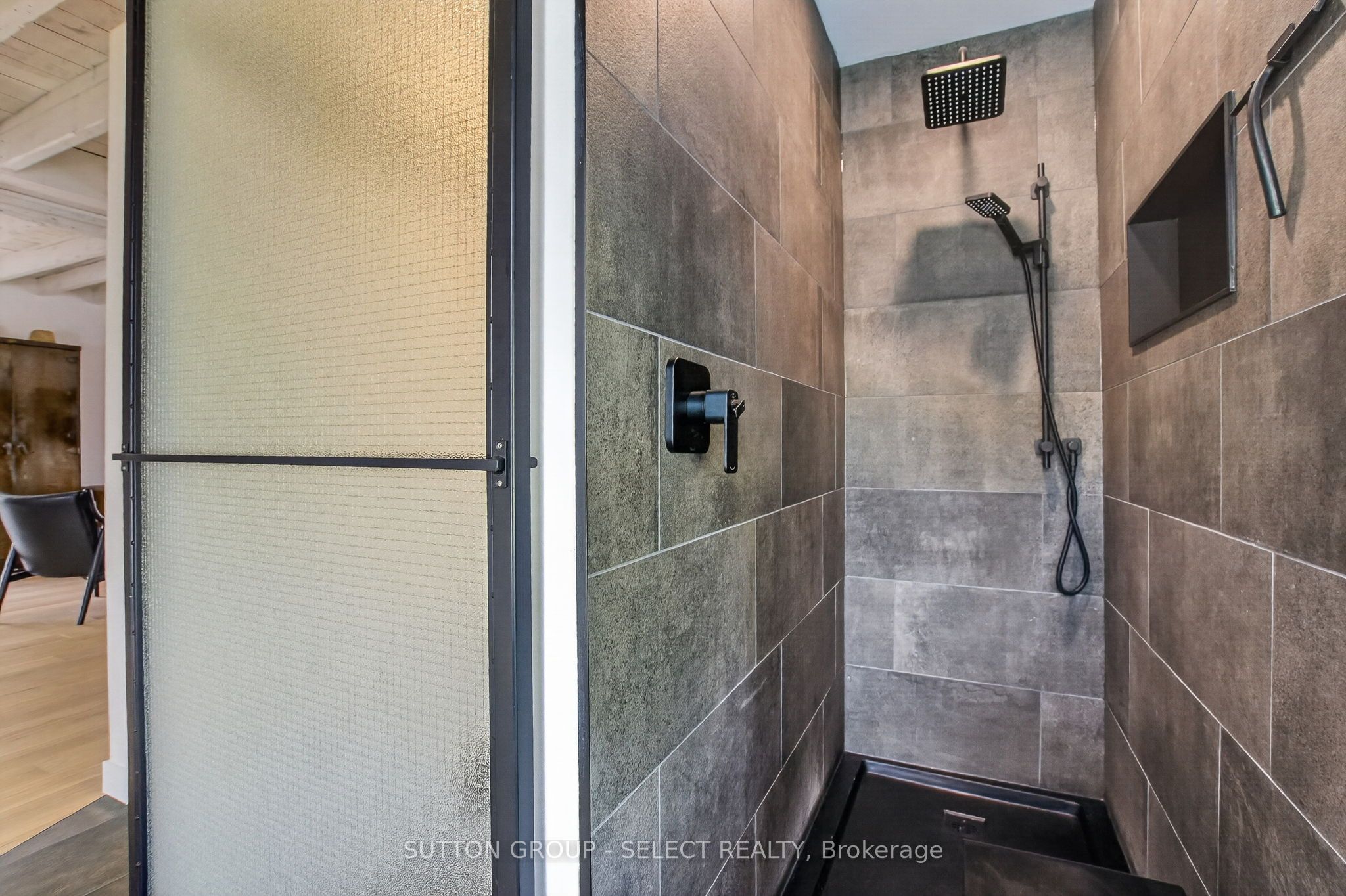 309 Cromwell Street Property Photo 33