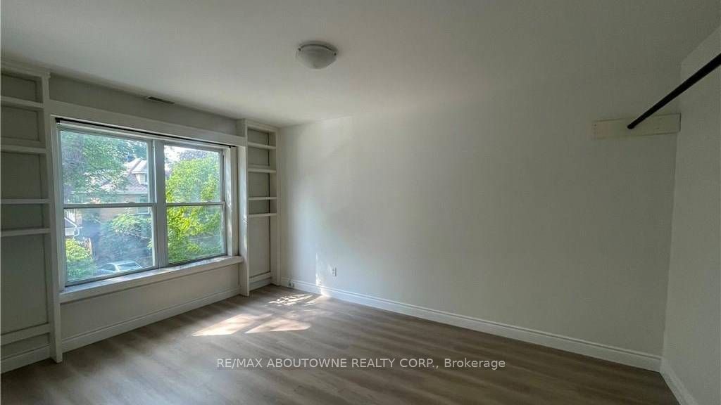 49 Fairleigh Avenue S Property Photo 33