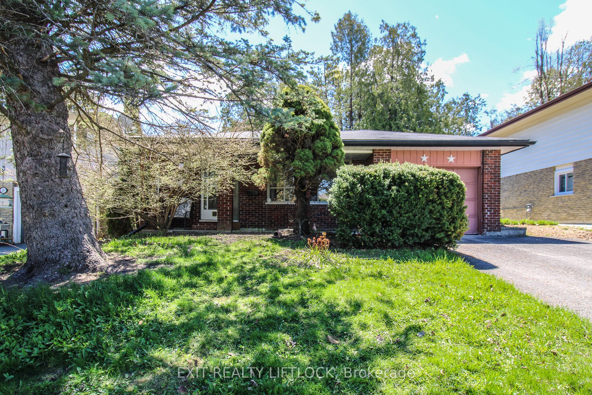 1139 Danita Boulevard Property Photo 1