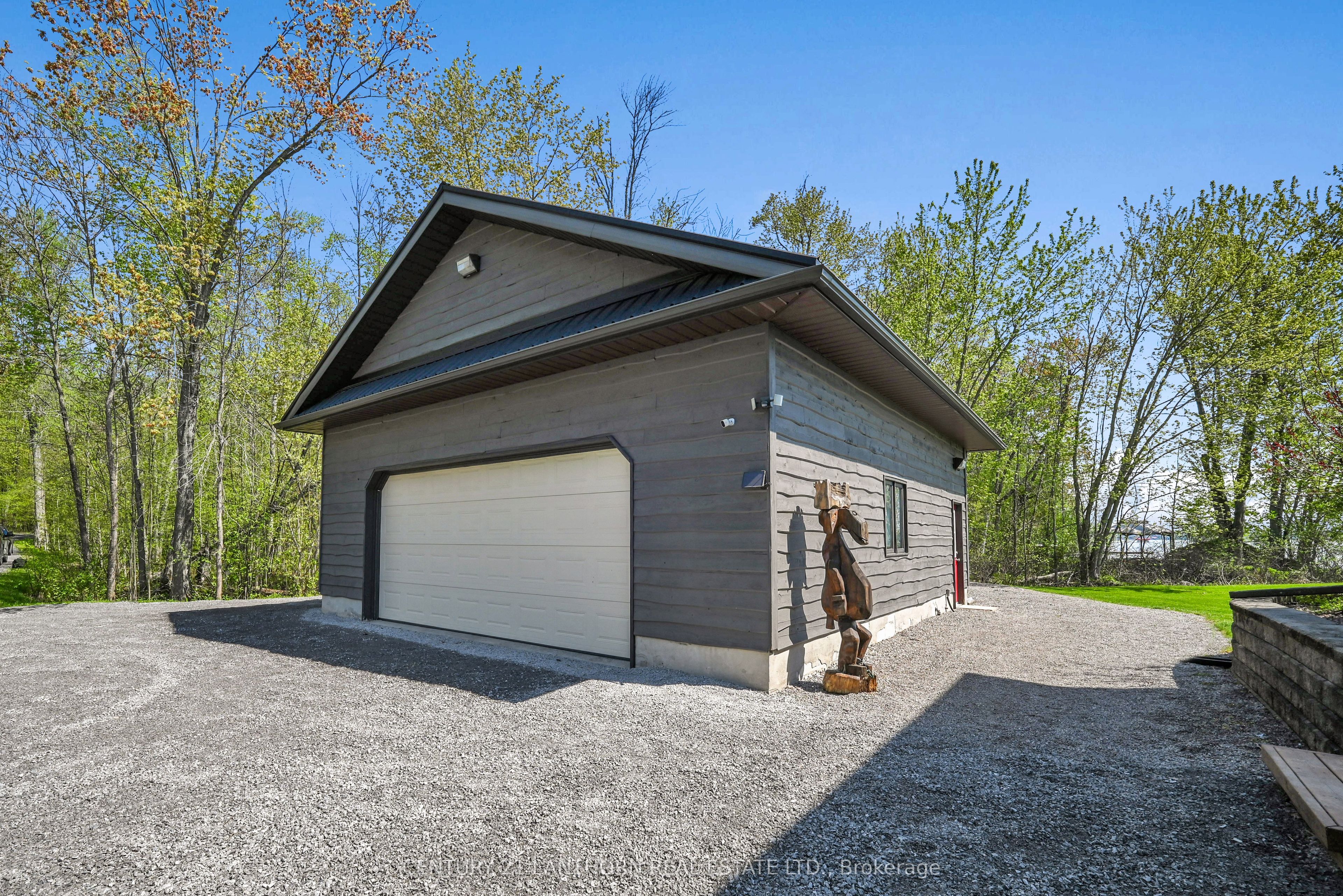 1027 Cook Road Property Photo 7