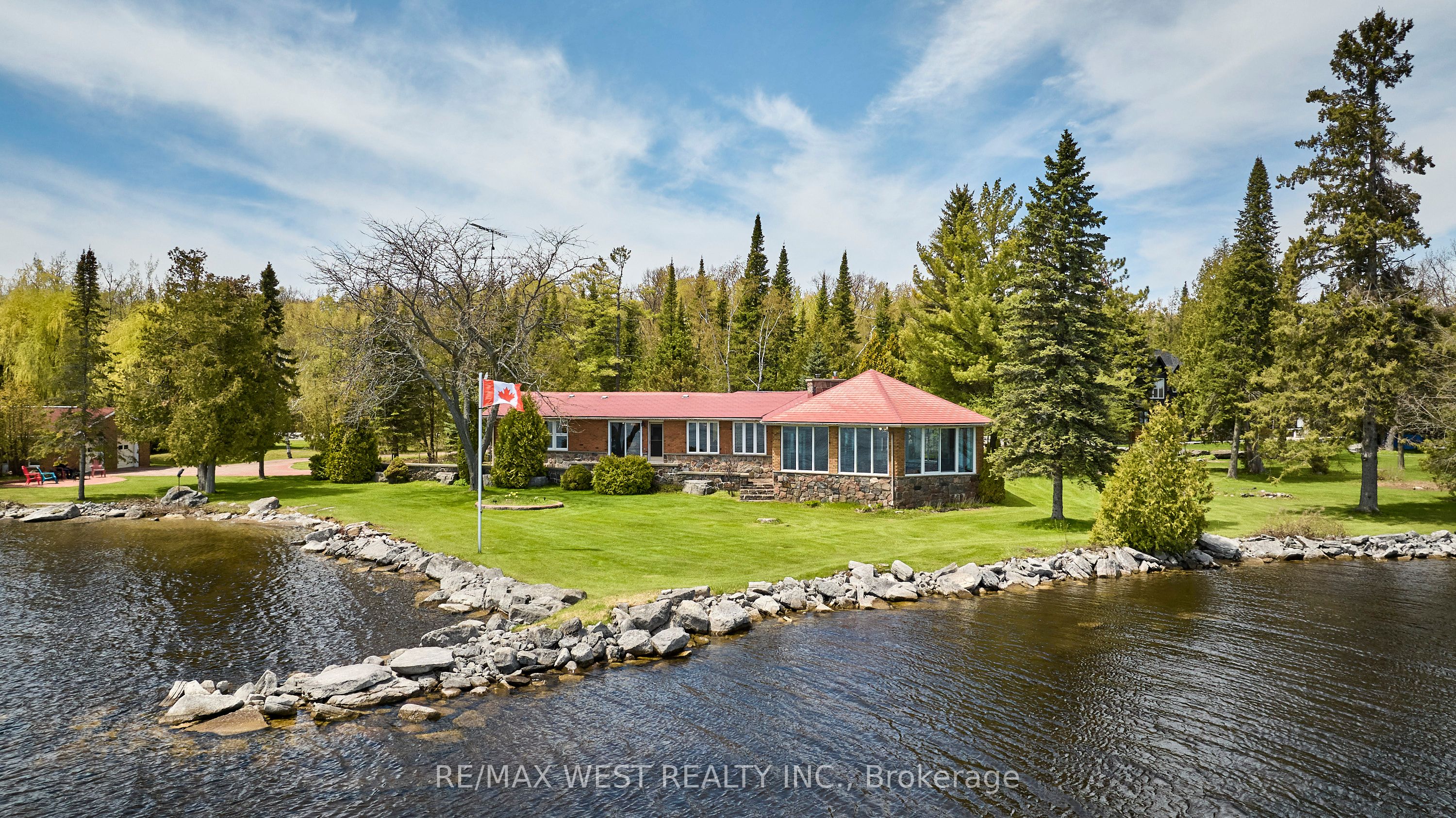 557 Riverside Drive Property Photo 12