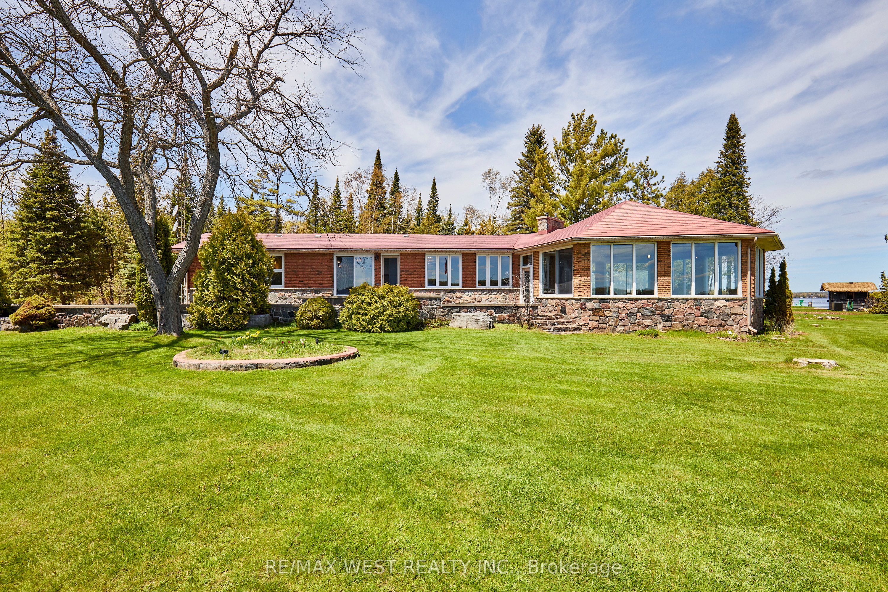 557 Riverside Drive Property Photo 13